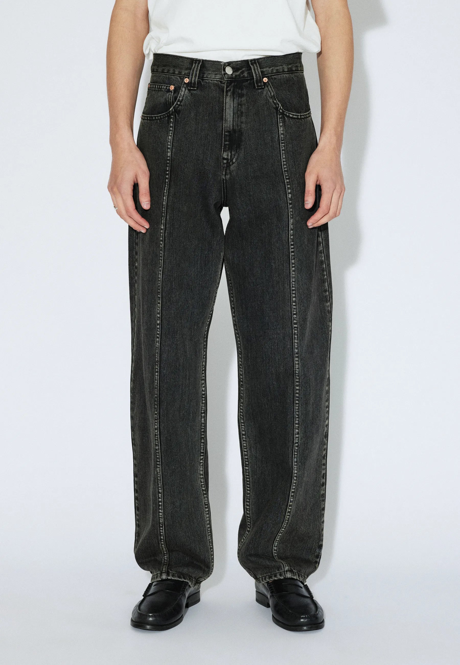 2610118V60_DrDenim_RykeWorker_AgedBlack_Main_M3_1