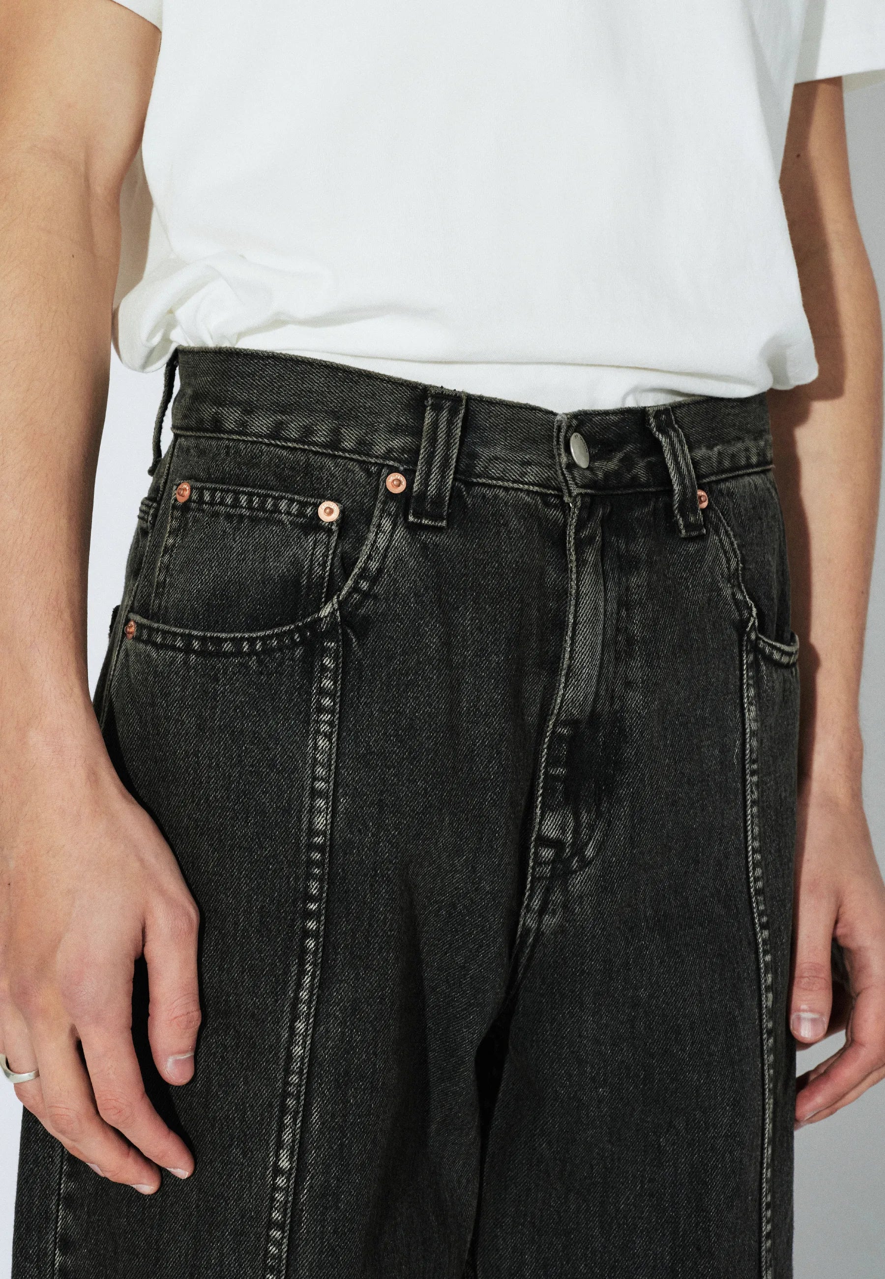 2610118V60_DrDenim_RykeWorker_AgedBlack_Main_M5_1