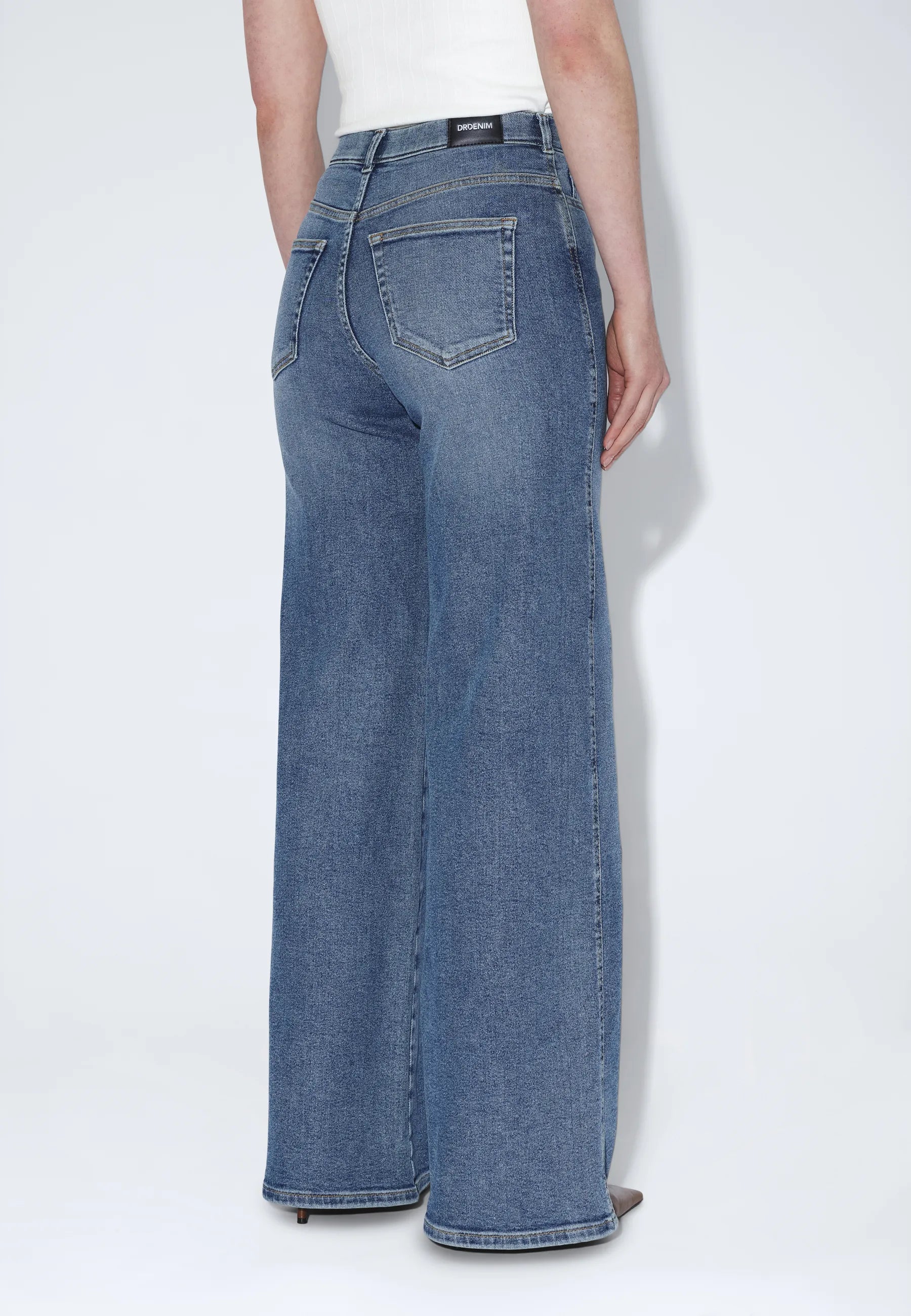 2610122J86_DrDenim_ZilaHighWide_CapeSkyUsed_main_W4_1