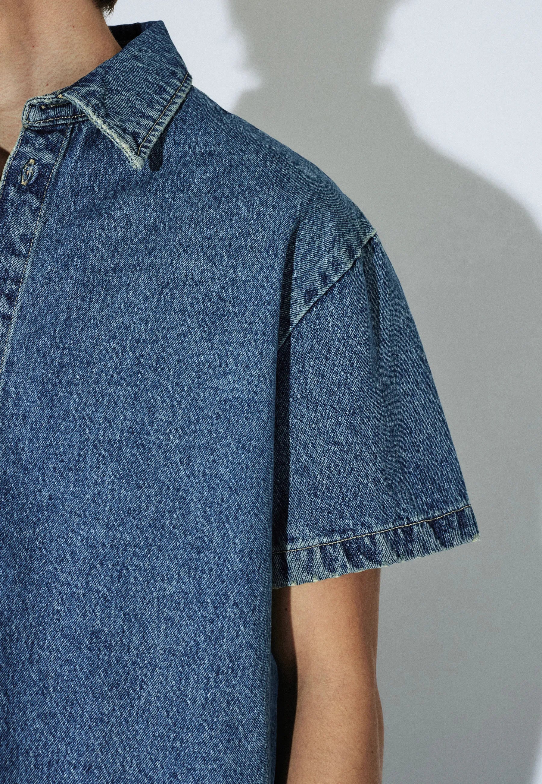 2611101M02_DrDenim_KyeShirt_DriftSkyUsed_Main_M5_1