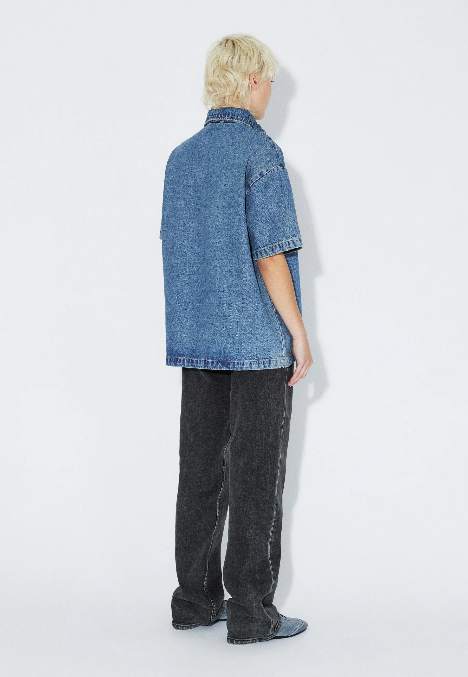 2611101M02_DrDenim_KyeShirt_DriftSkyUsed_Main_W2_1