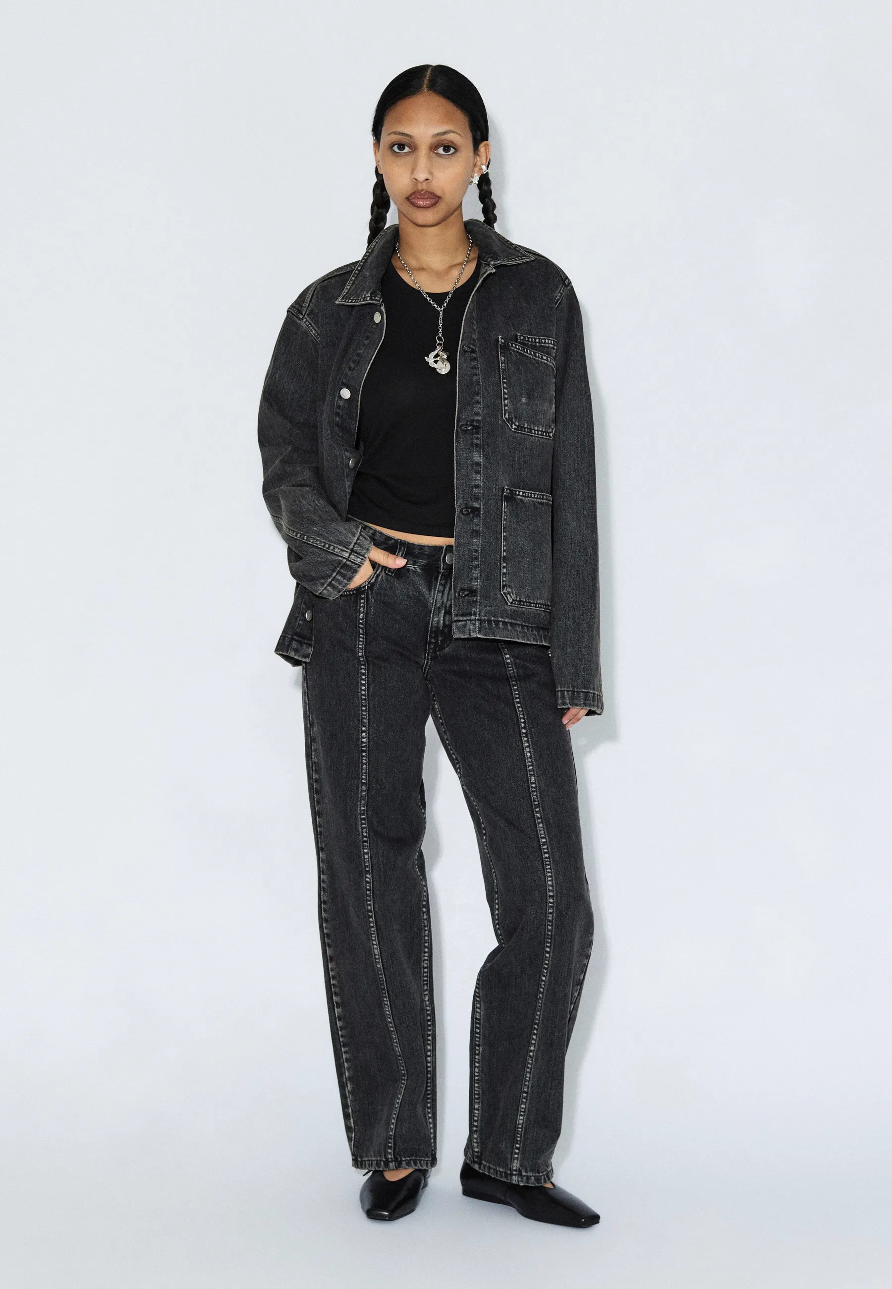 2611107V60_DrDenim_EvonWorkerJacket_AgedBlack_Main_W1_1