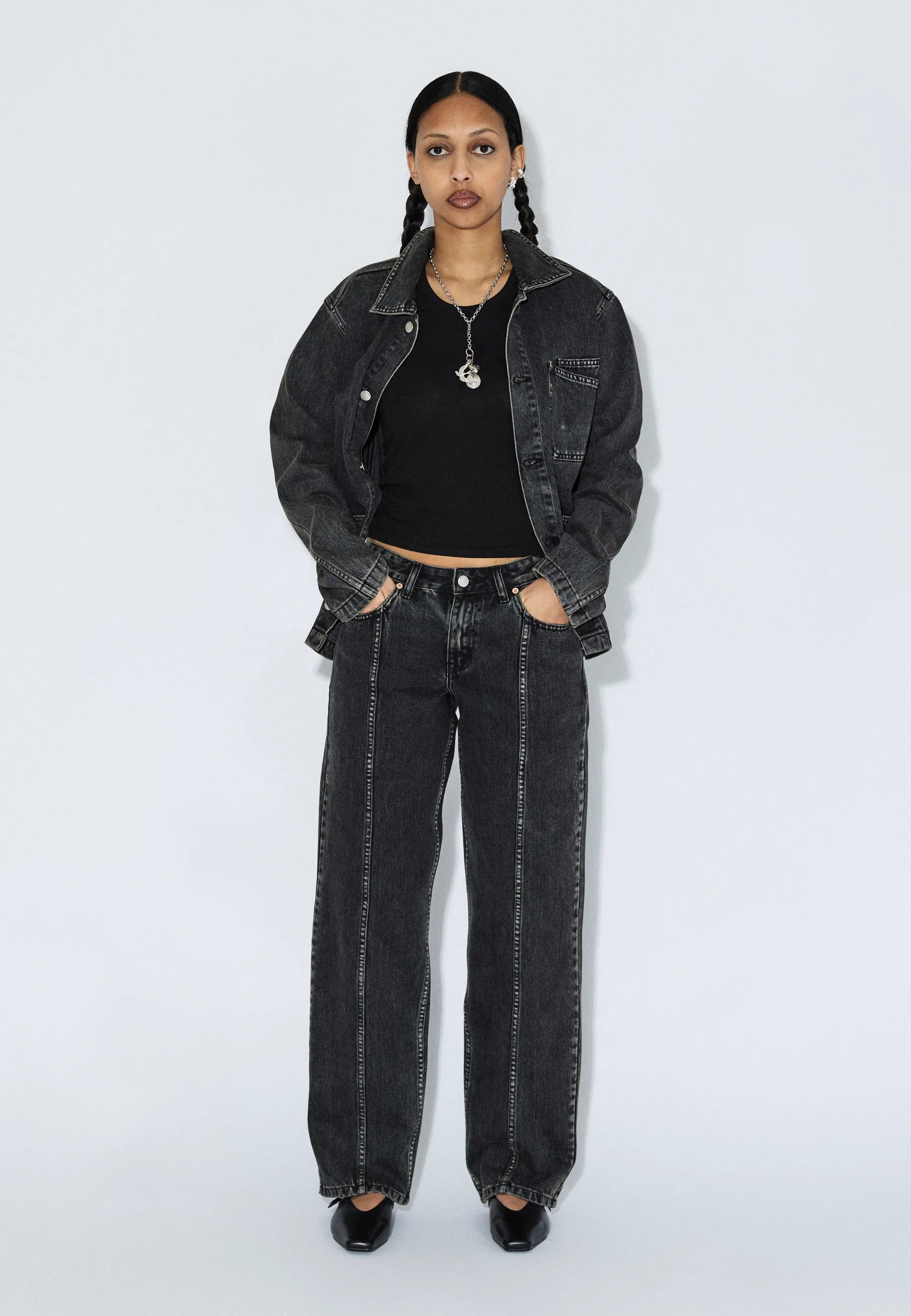 2611107V60_DrDenim_EvonWorkerJacket_AgedBlack_Main_W1_3