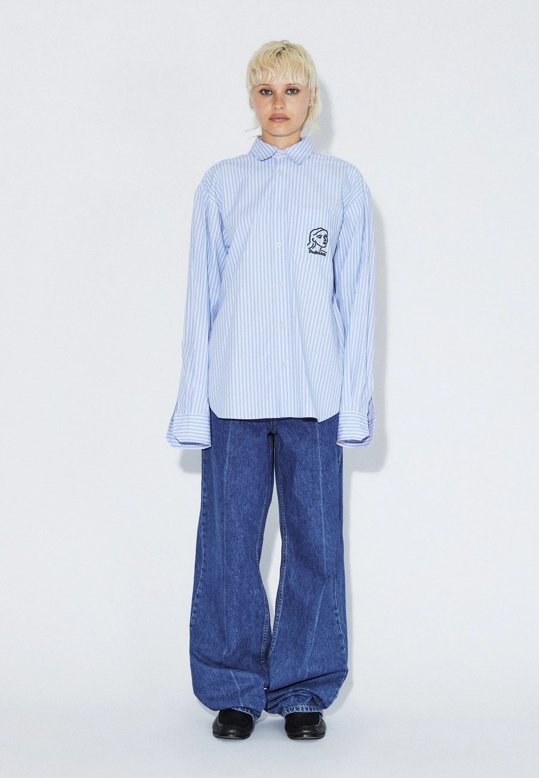 2611111BF9_DrDenim_WesShirt_LtBlueStripeDraw_Main_W1_1