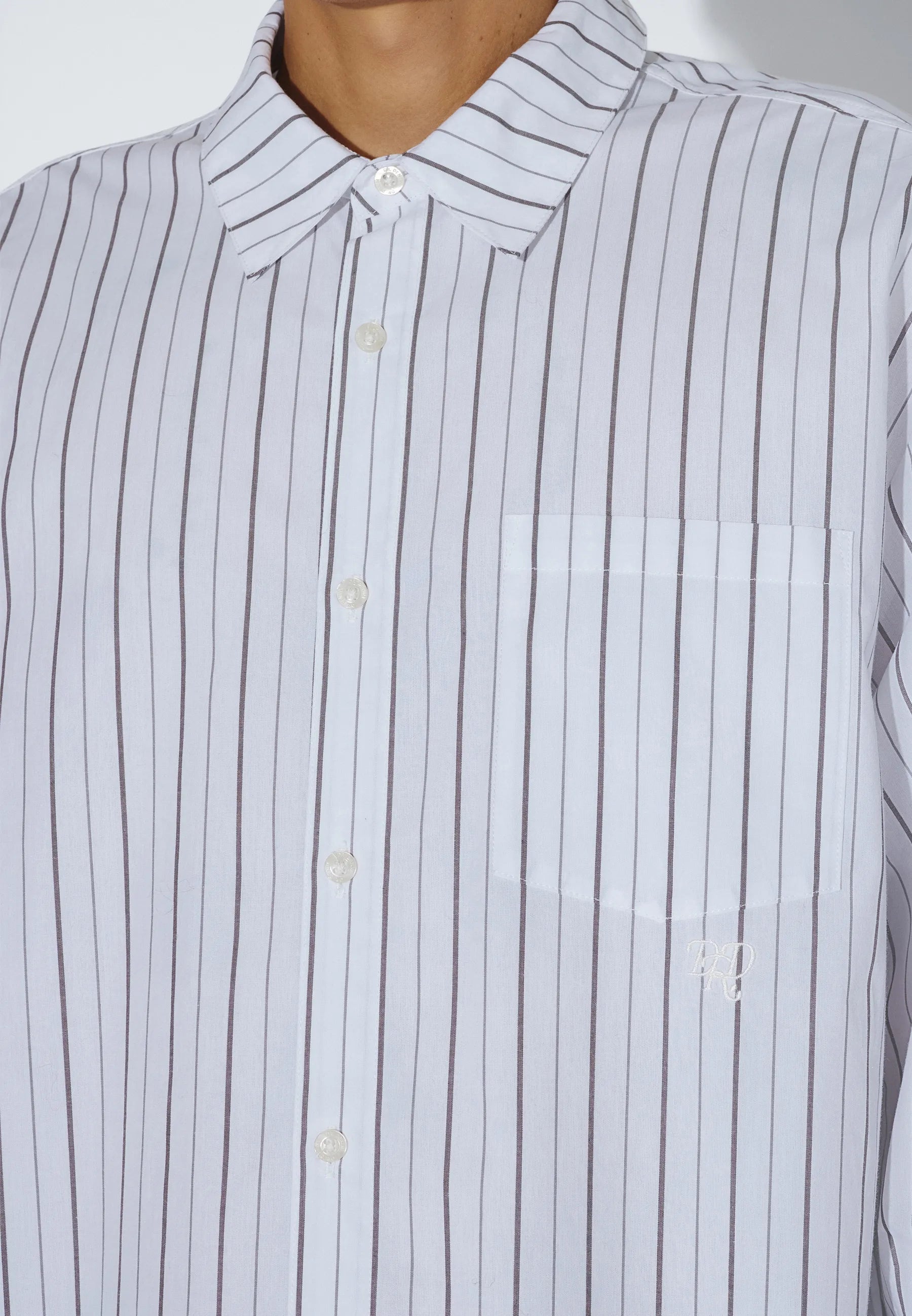 2611111BP9_DrDenim_WesShirt_EcruTanStripe_main_M5_1