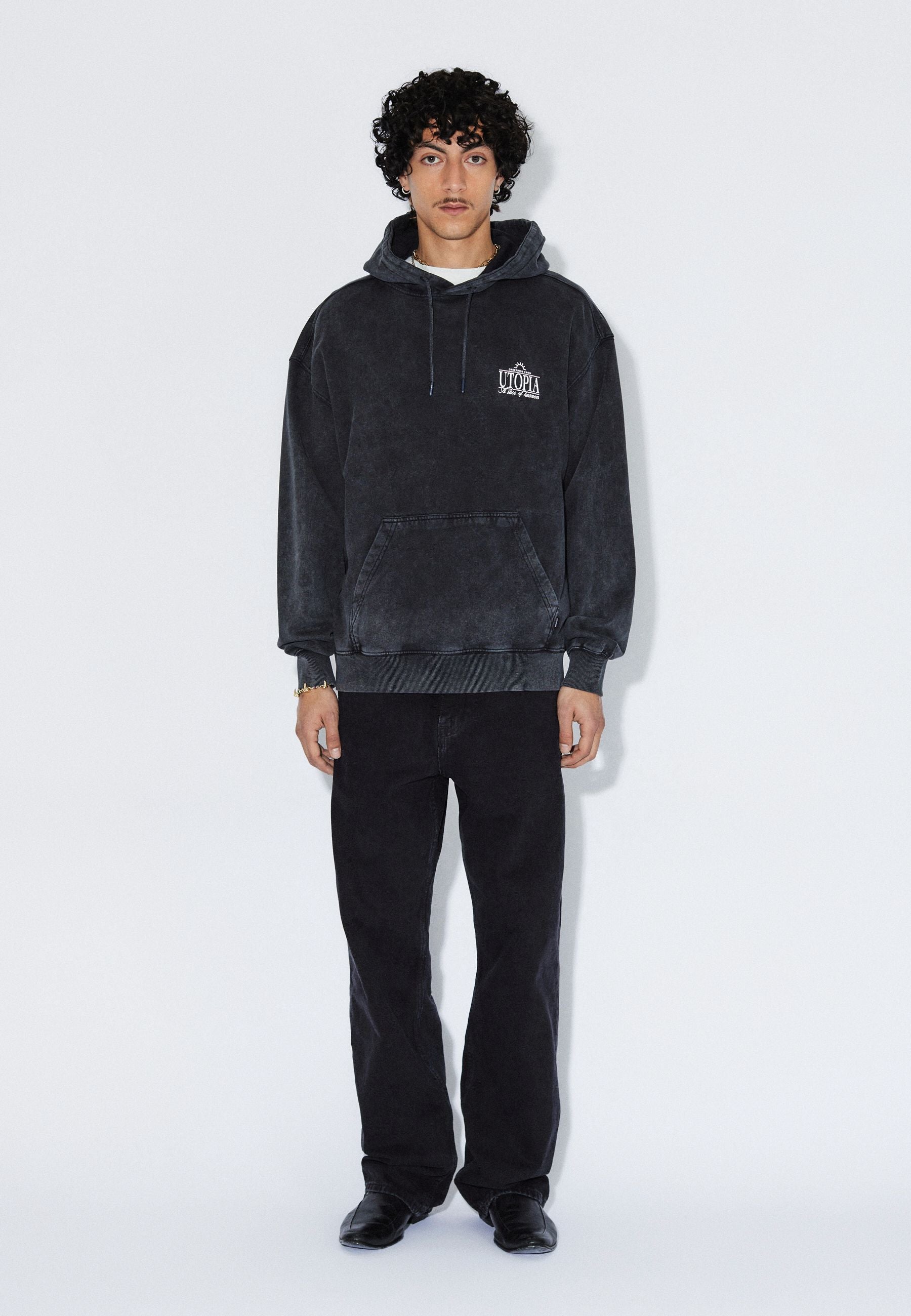 2611112BG4_DrDenim_AidenHoodie_WashedBlackUtopia_Main_M1_1