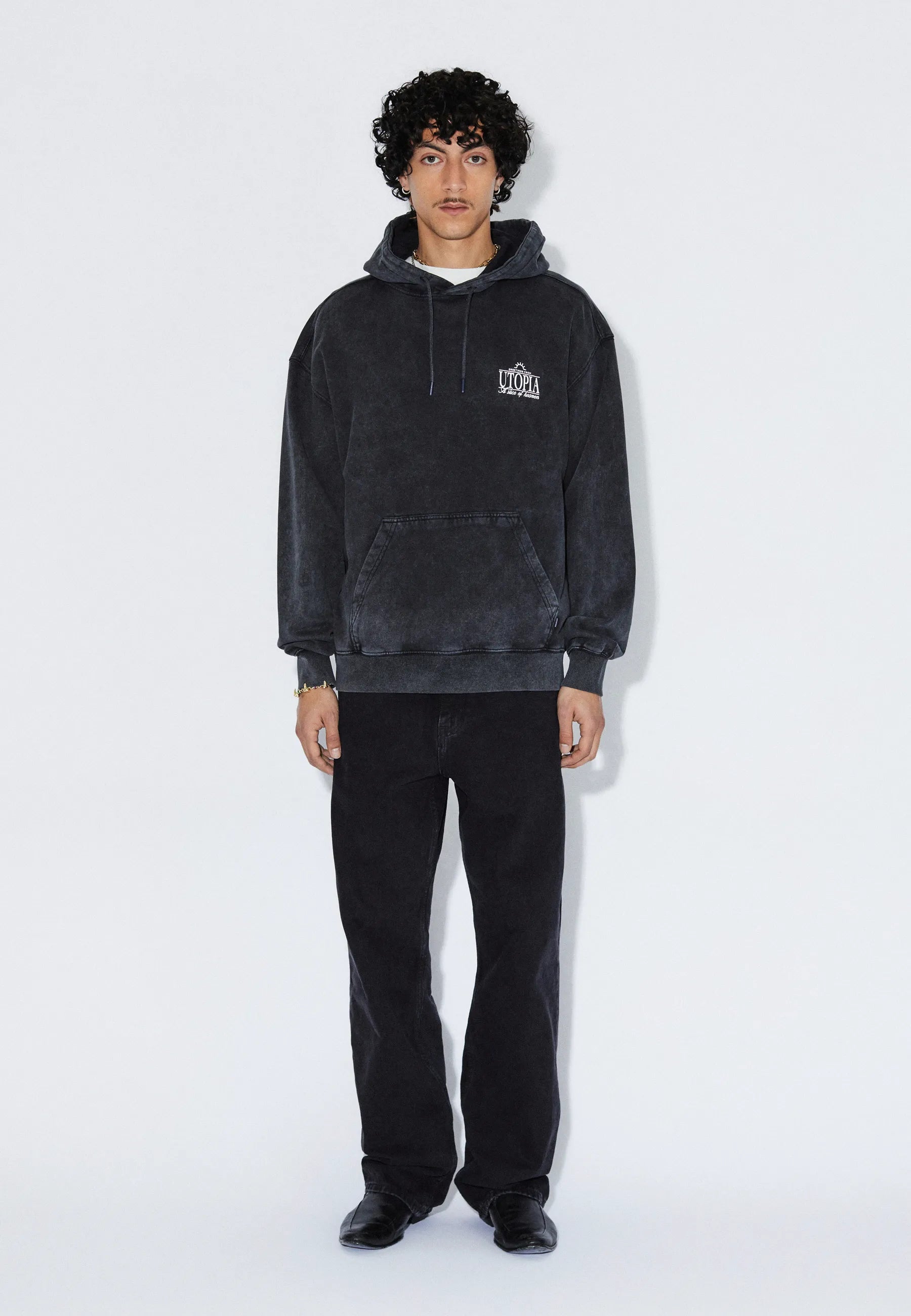 2611112BG4_DrDenim_AidenHoodie_WashedBlackUtopia_Main_M1_1