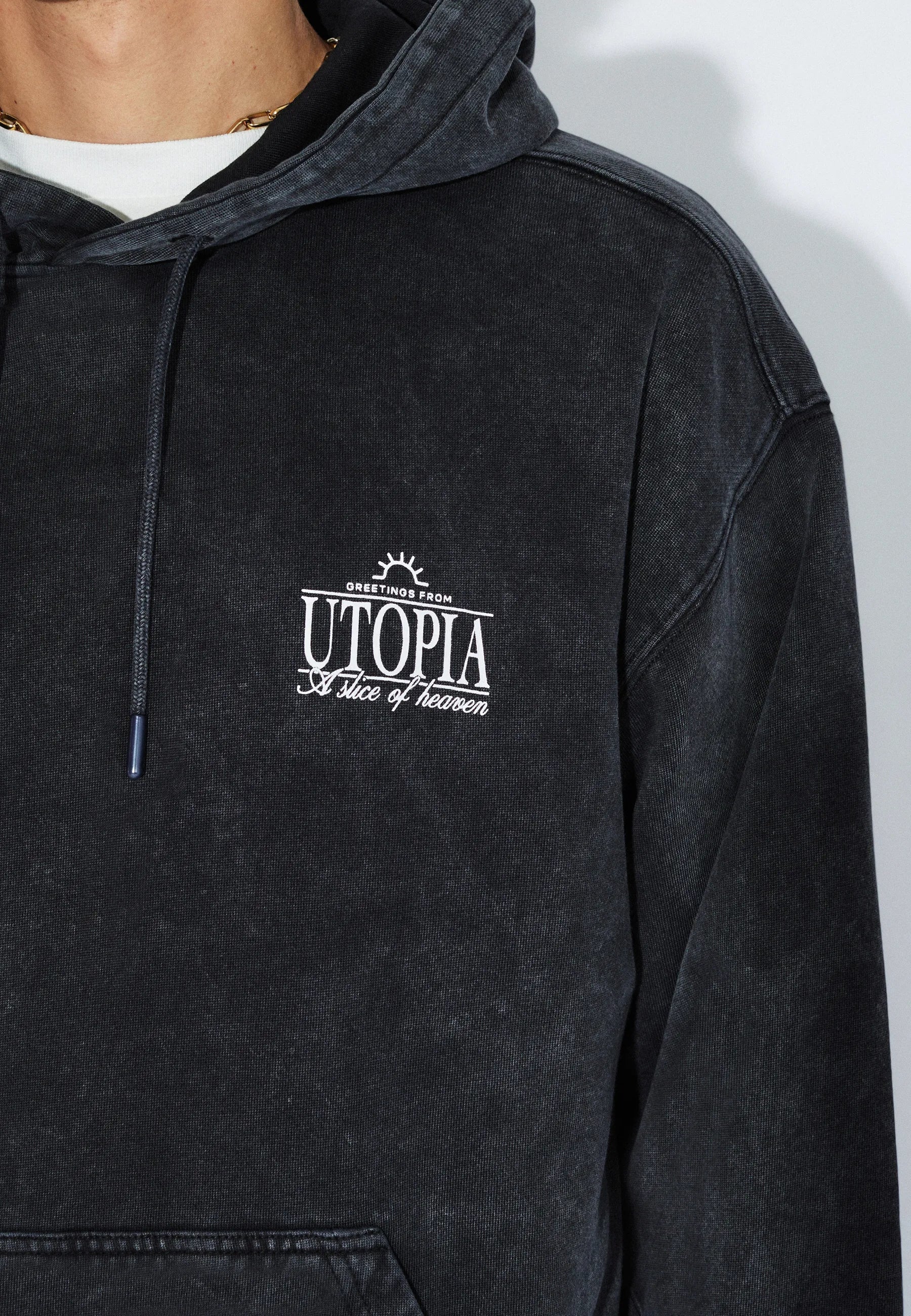 2611112BG4_DrDenim_AidenHoodie_WashedBlackUtopia_Main_M5_1