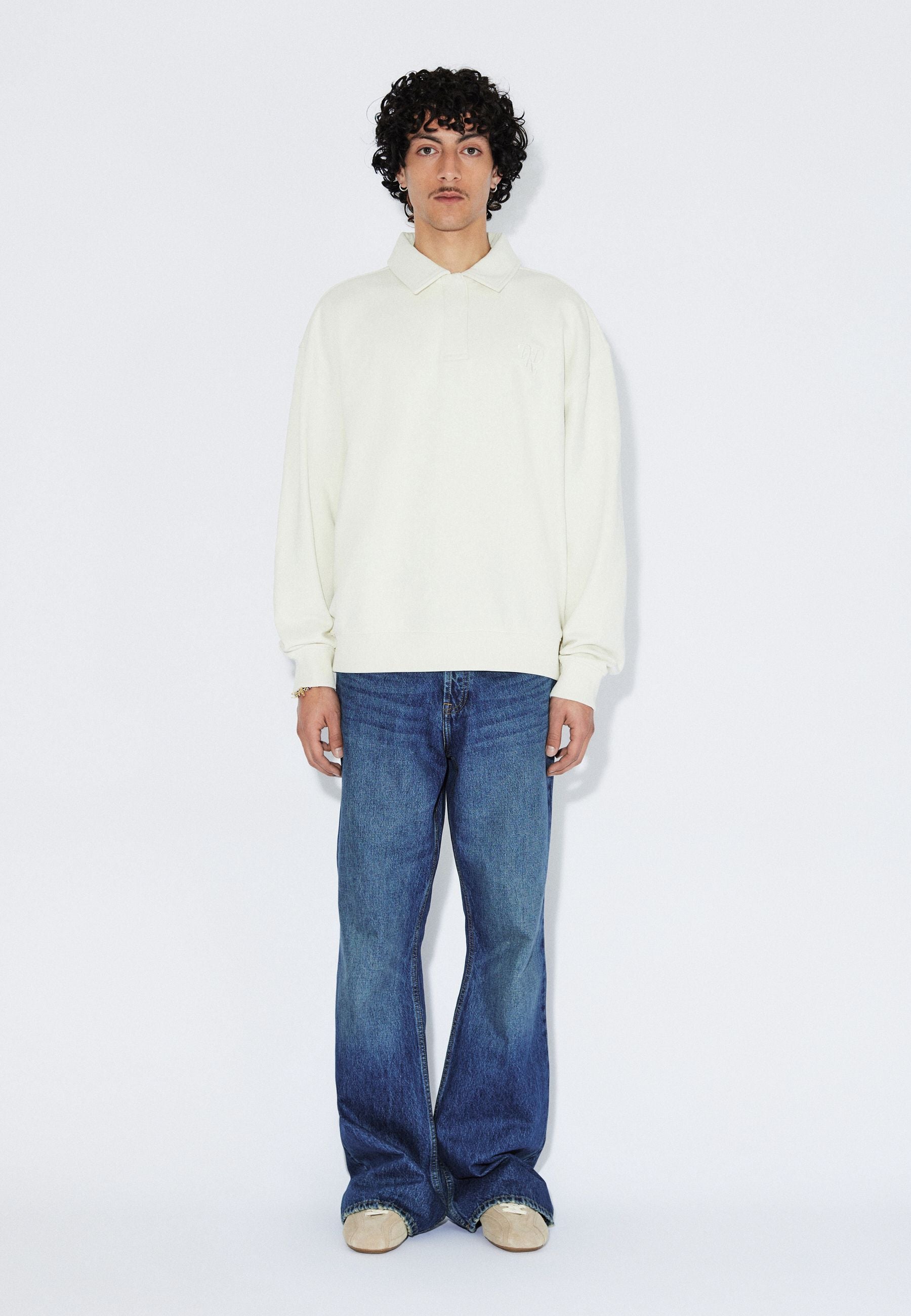 2611113BG5_DrDenim_BradyCollarSweatshirt_EcruMono_Main_M1_1