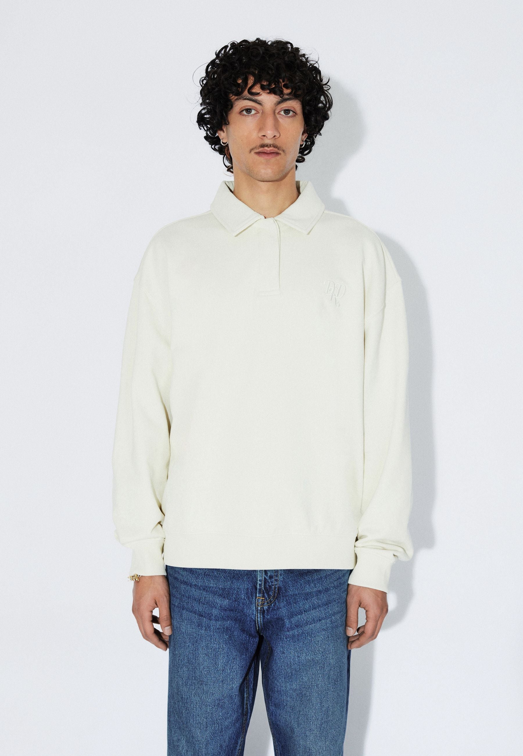2611113BG5_DrDenim_BradyCollarSweatshirt_EcruMono_Main_M3_1