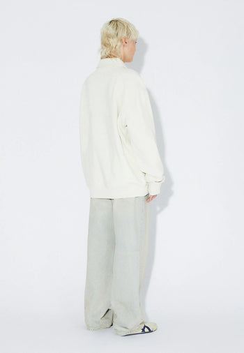 2611113BG5_DrDenim_BradyCollarSweatshirt_EcruMono_Main_W2_1