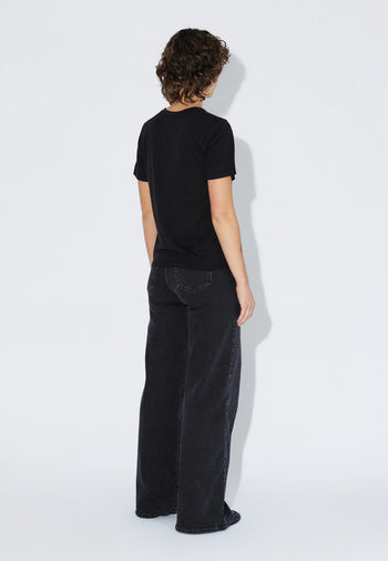 2611119BJ7_DrDenim_LyraTop_BlackMono_Main_W2_1