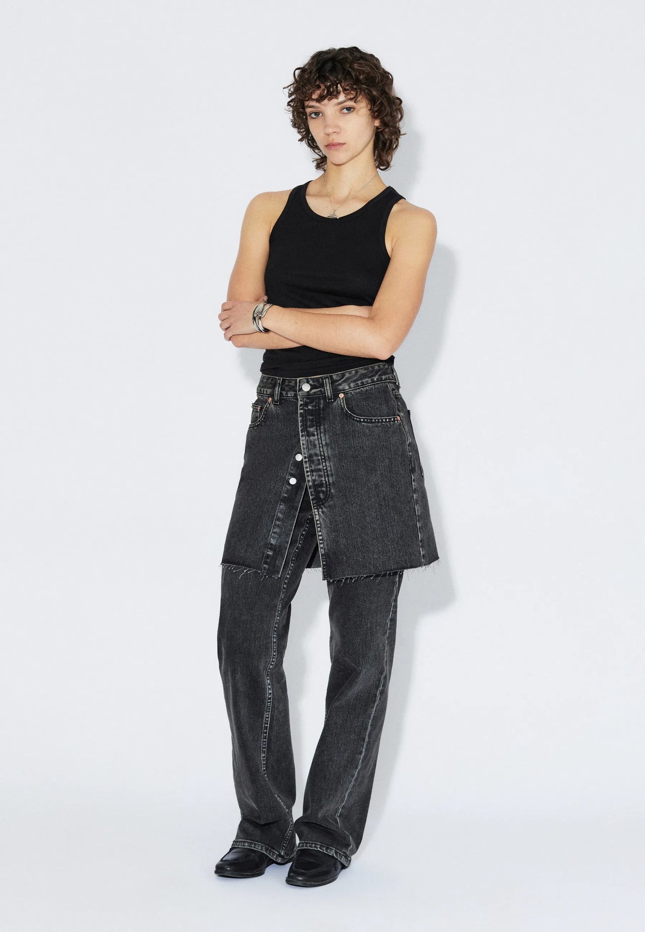 2611120BJ7_DrDenim_MellaTop_BlackMono_Main_W1_1