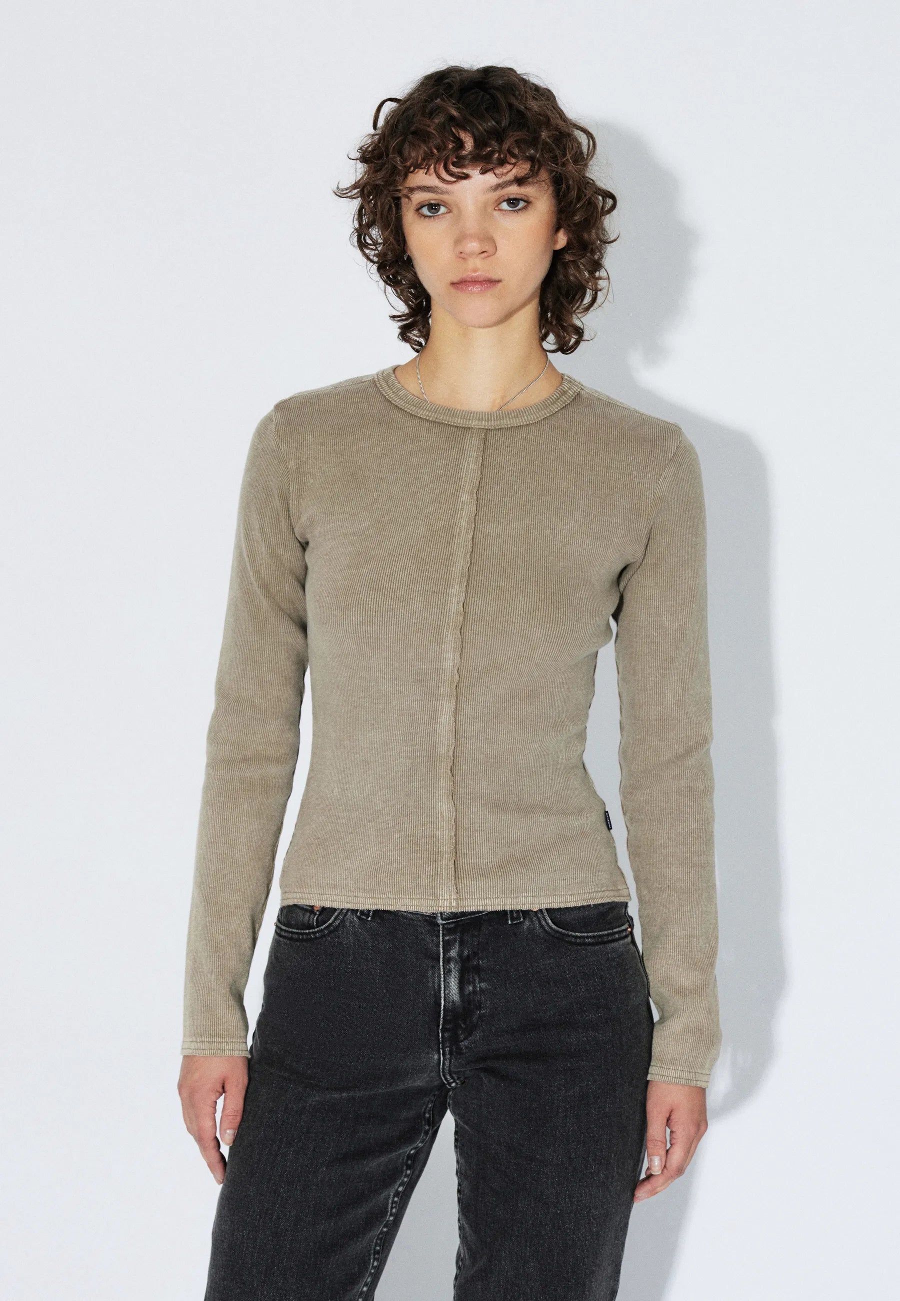 2611123597_DrDenim_StellaRib_WashedKhaki_Main_W3_2