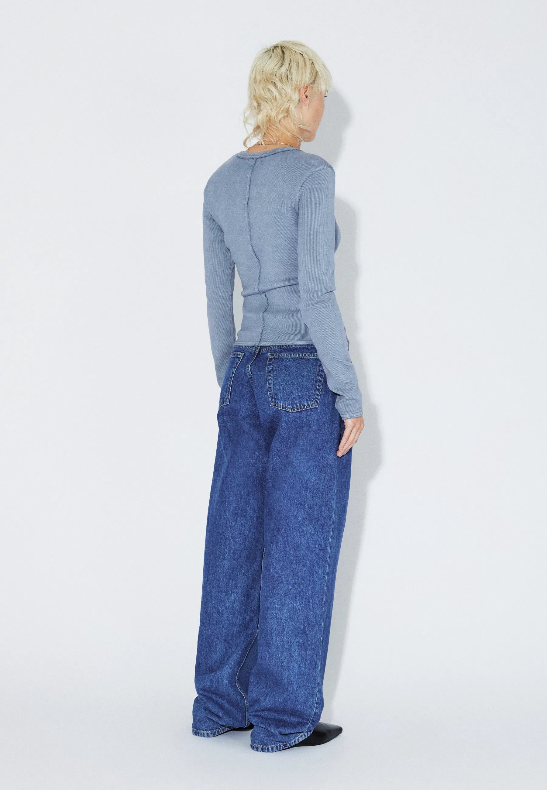 2611123BJ9_DrDenim_StellaRibTop_WashedBlue_Main_W2_1