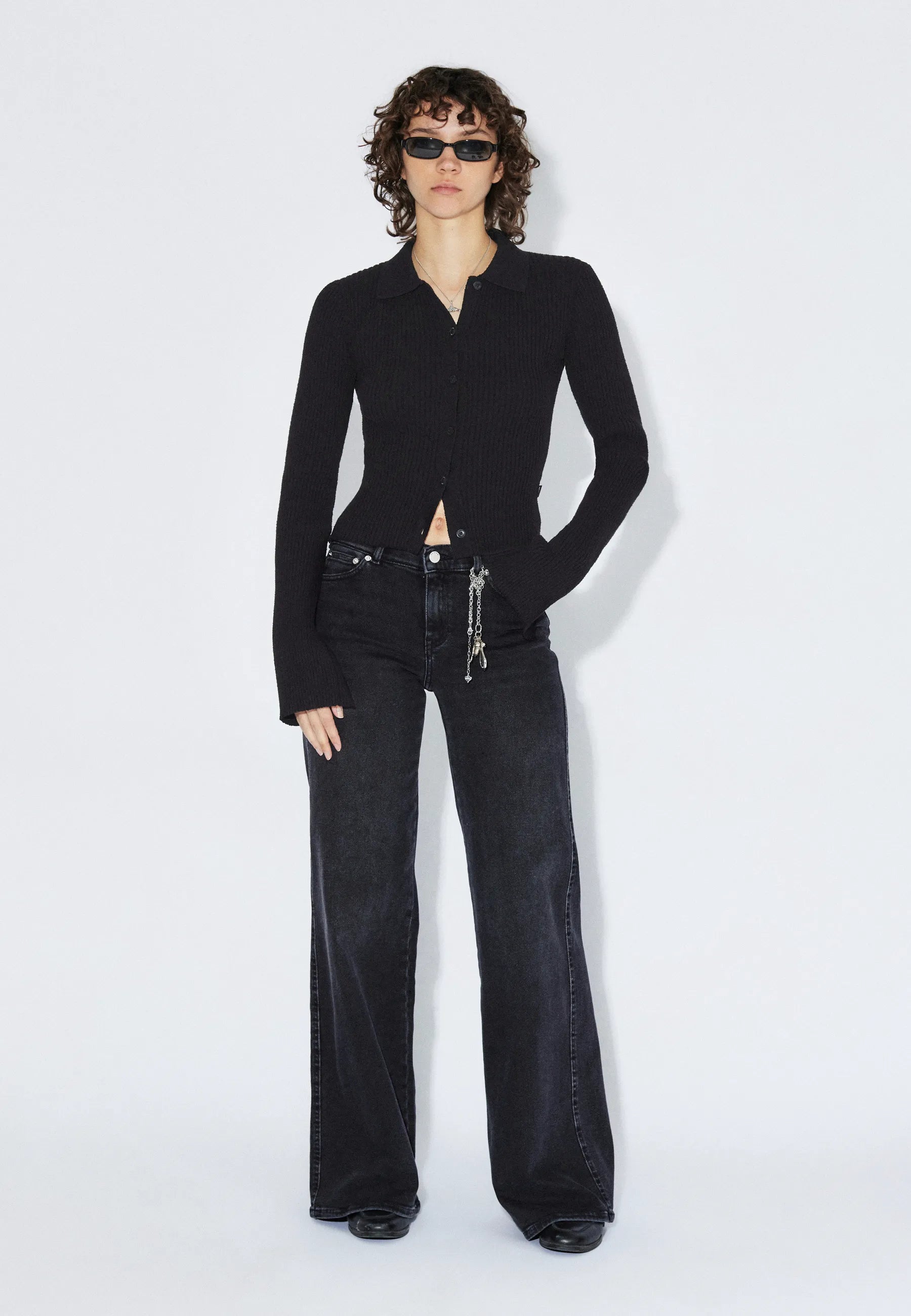 2611124101_DrDenim_ElizaKnitTop_Black_Main_W1_1