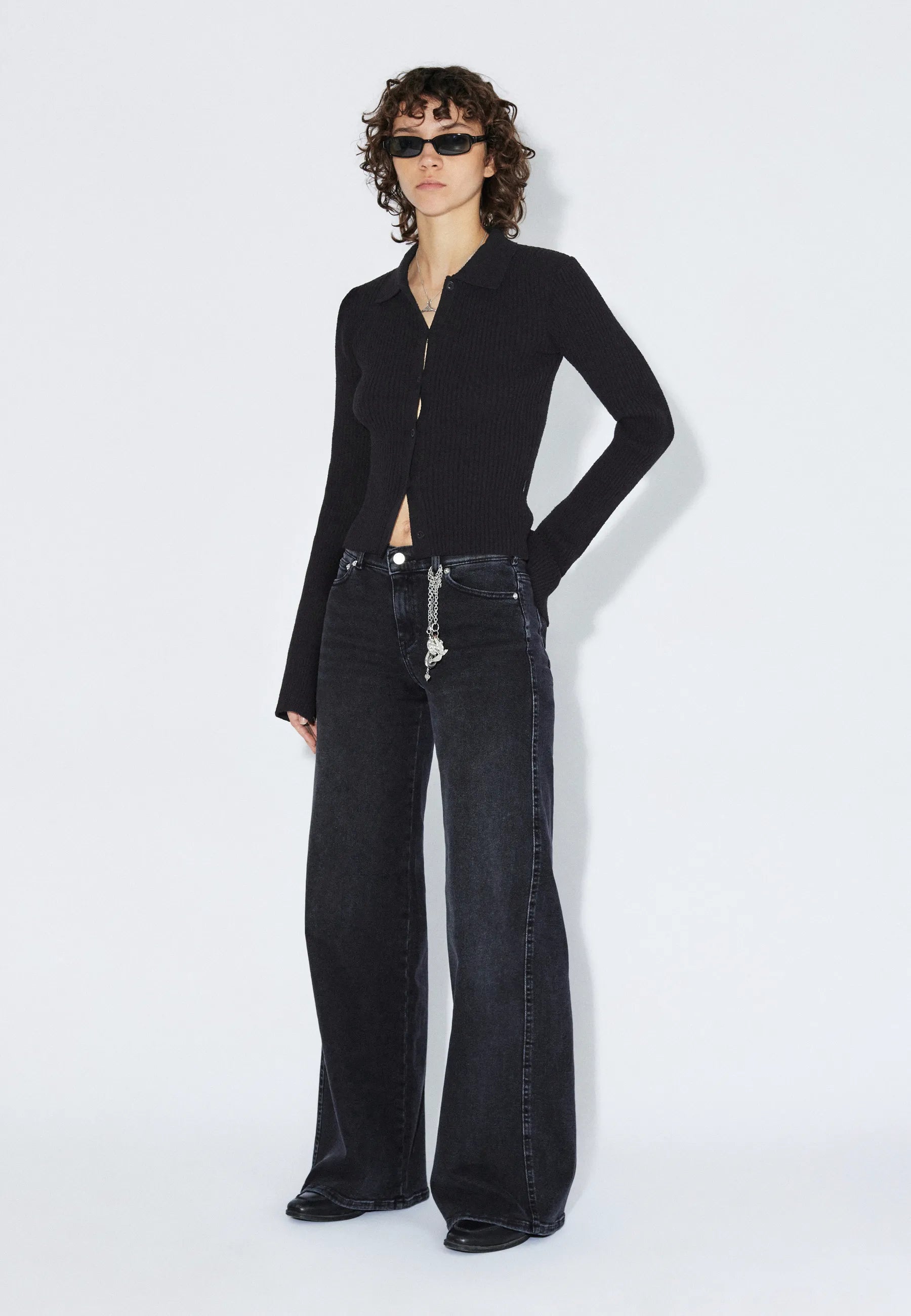 2611124101_DrDenim_ElizaKnitTop_Black_Main_W1_3