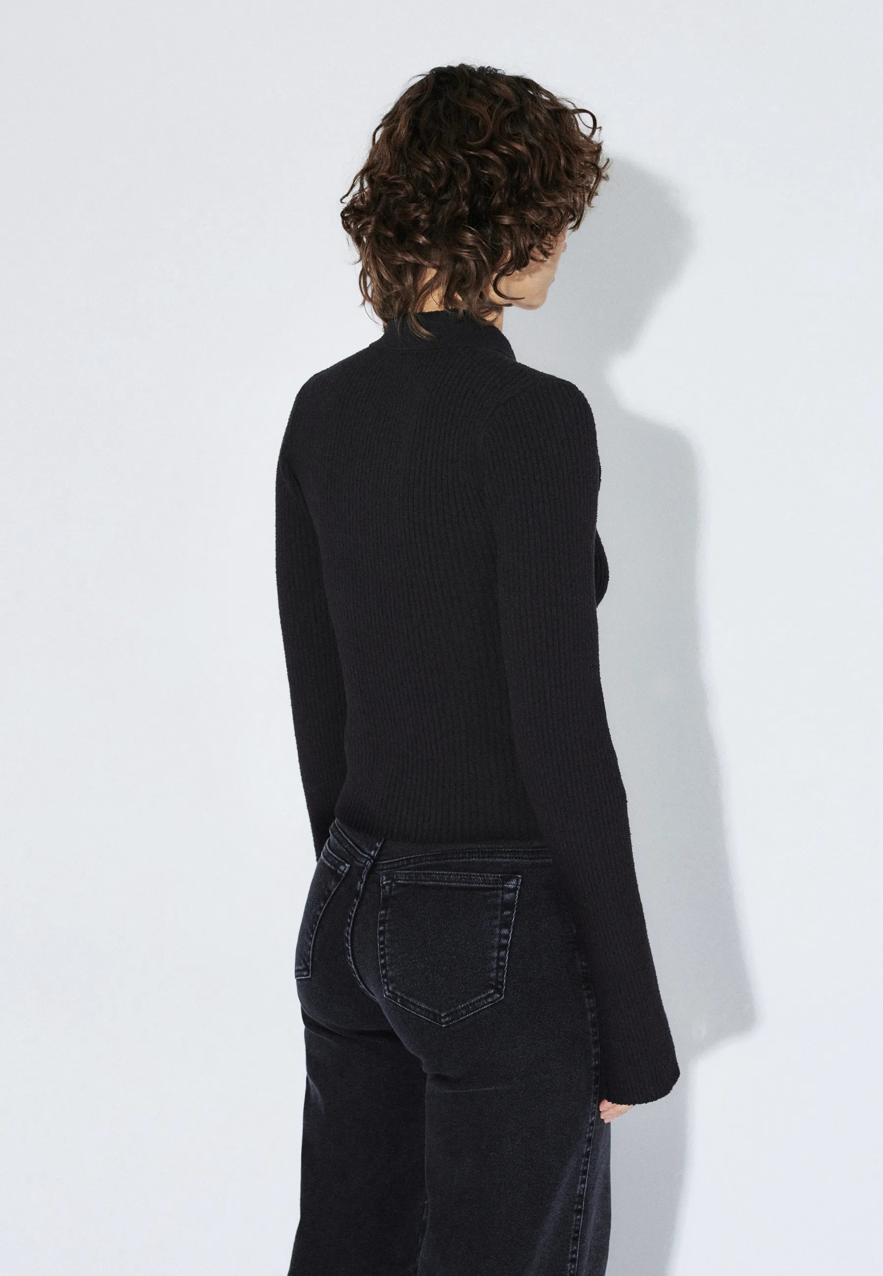 2611124101_DrDenim_ElizaKnitTop_Black_Main_W4_1