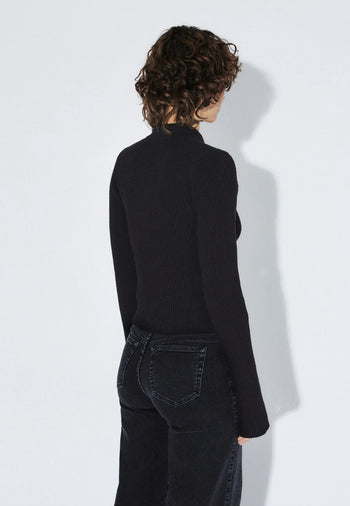 2611124101_DrDenim_ElizaKnitTop_Black_Main_W4_1