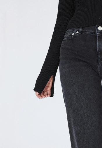 2611124101_DrDenim_ElizaKnitTop_Black_Main_W5_2