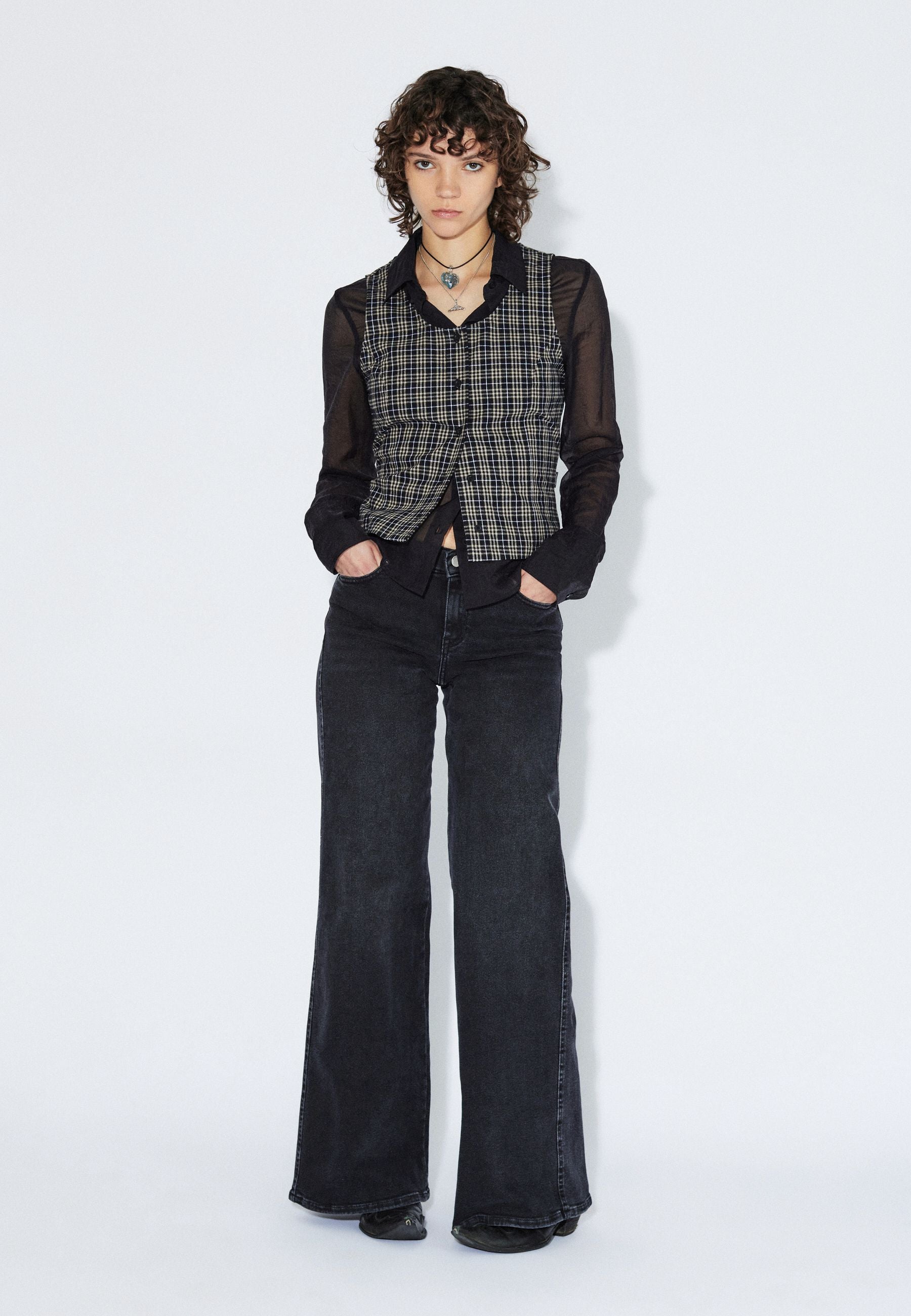 2611125BF8_DrDenim_ZolaTop_BlackSummerCheck_Main_W1_2