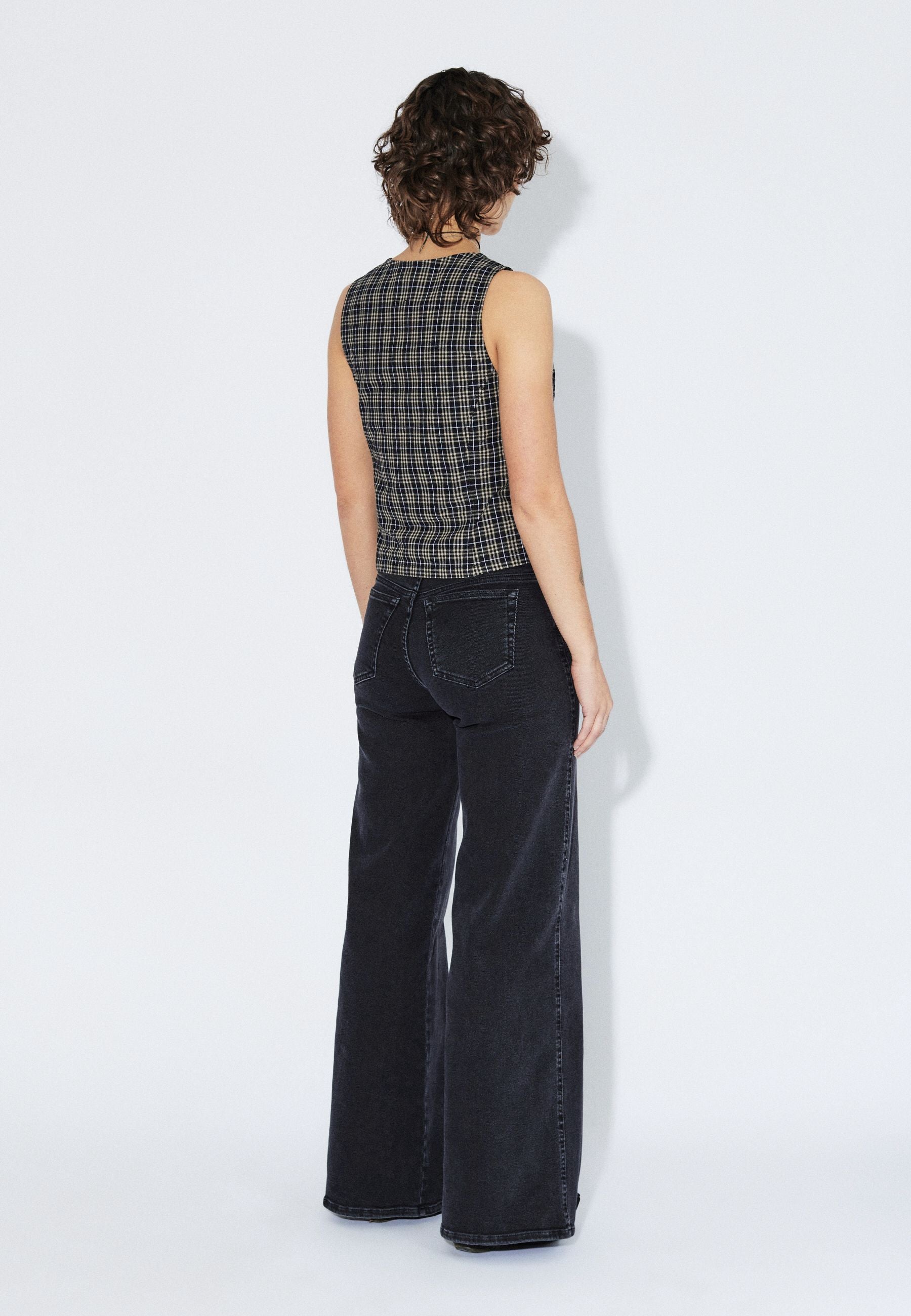 2611125BF8_DrDenim_ZolaTop_BlackSummerCheck_Main_W2_1