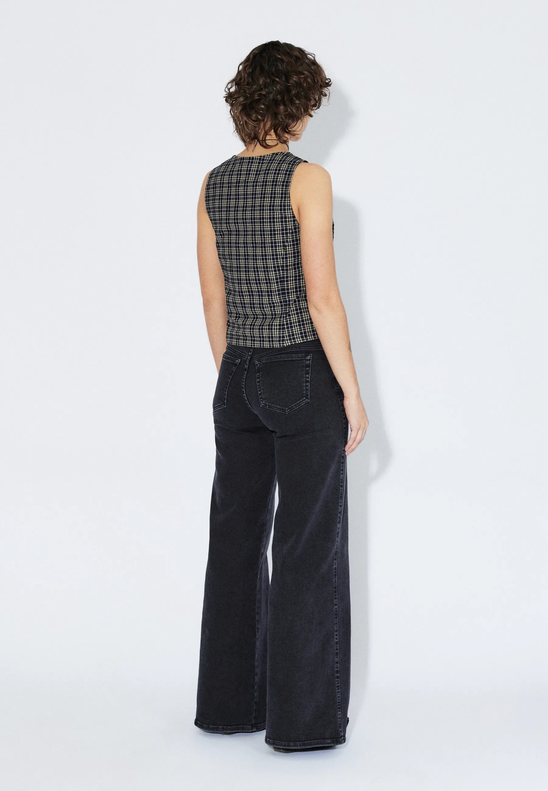 2611125BF8_DrDenim_ZolaTop_BlackSummerCheck_Main_W2_1