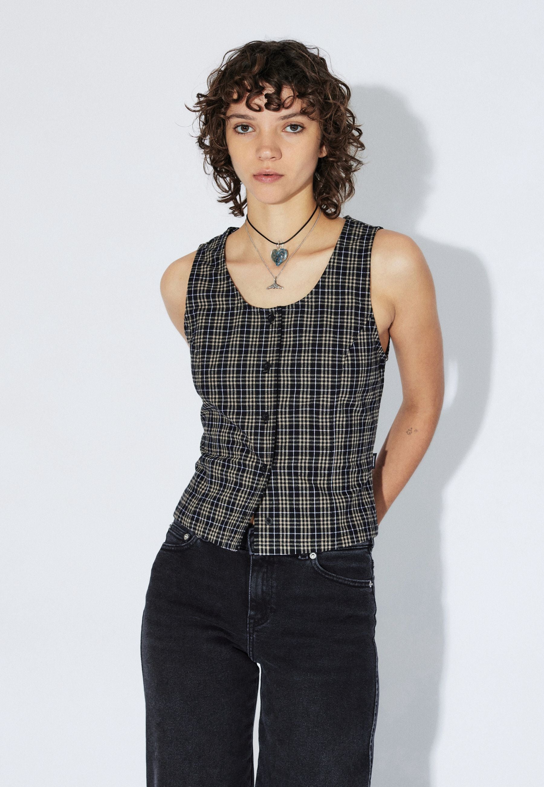 2611125BF8_DrDenim_ZolaTop_BlackSummerCheck_Main_W3_2