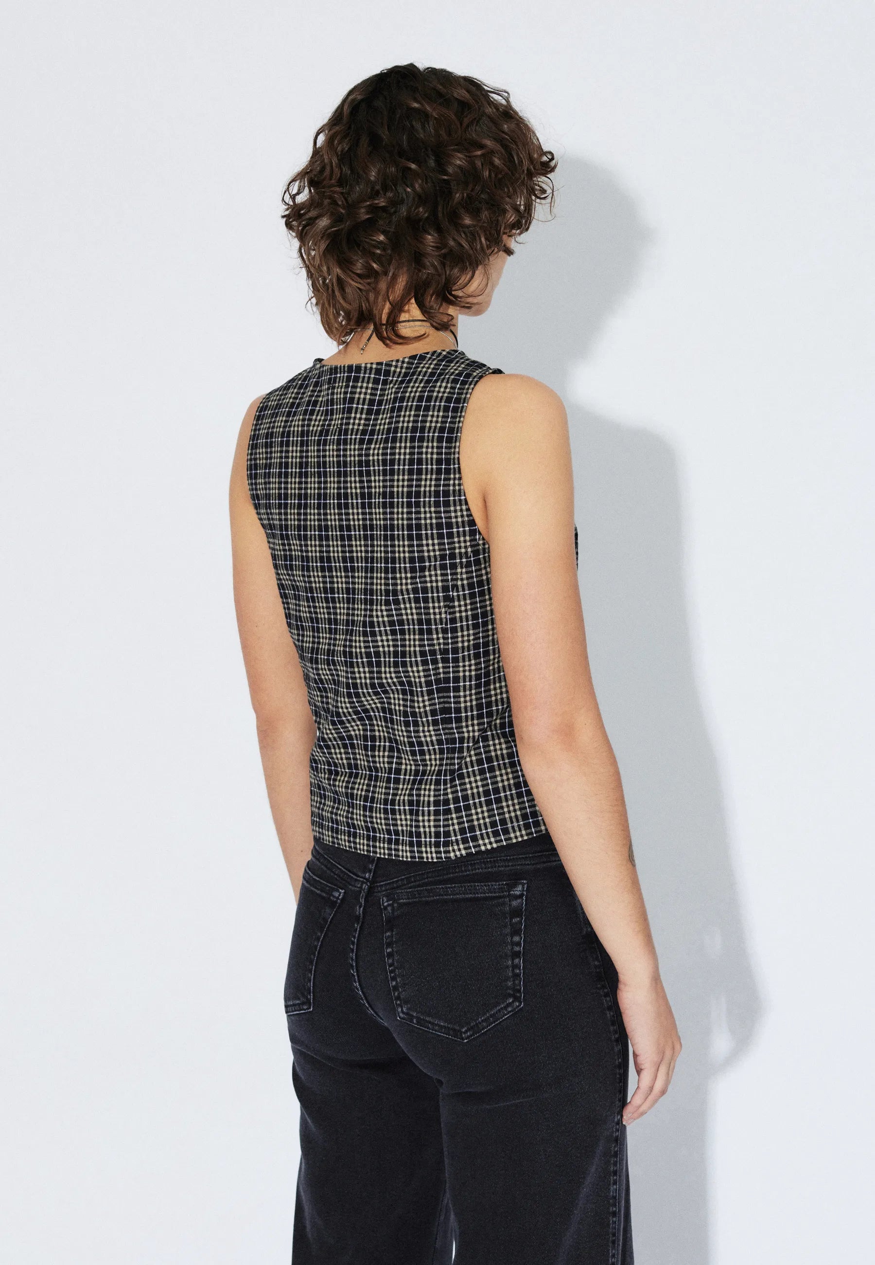 2611125BF8_DrDenim_ZolaTop_BlackSummerCheck_Main_W4_1