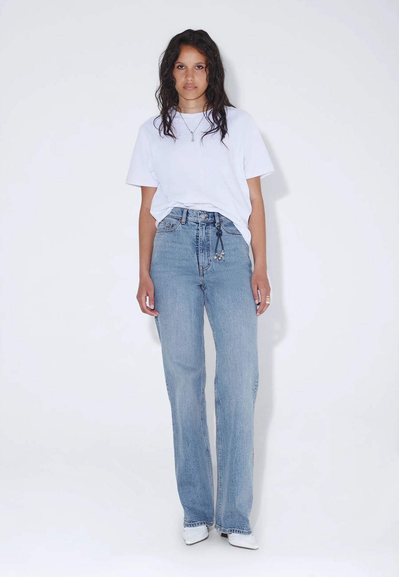 2621104CA2_DrDenim_TaliaTee_WhiteFog_Main_W1_1