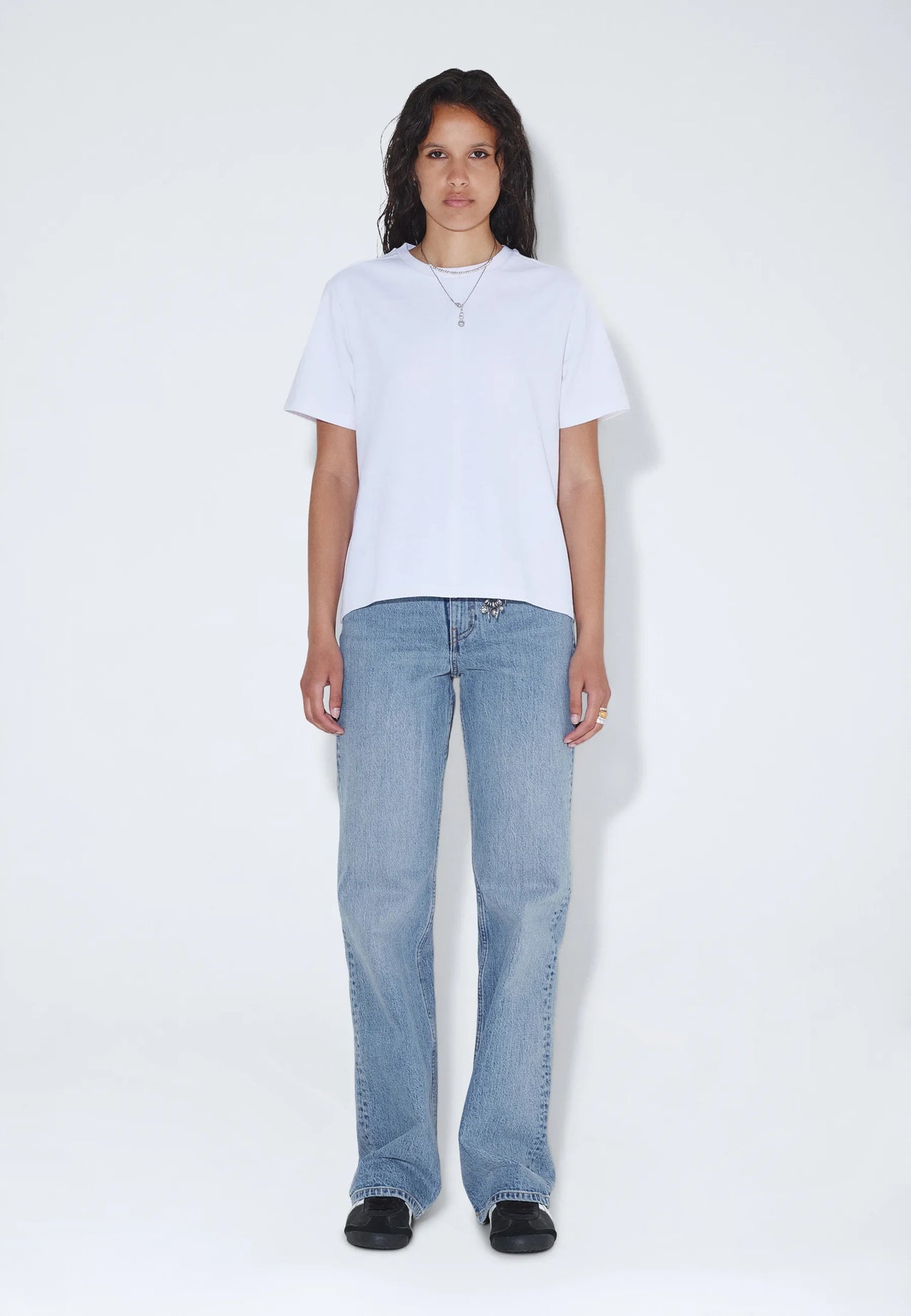 2621104CA2_DrDenim_TaliaTee_WhiteFog_Main_W1_1