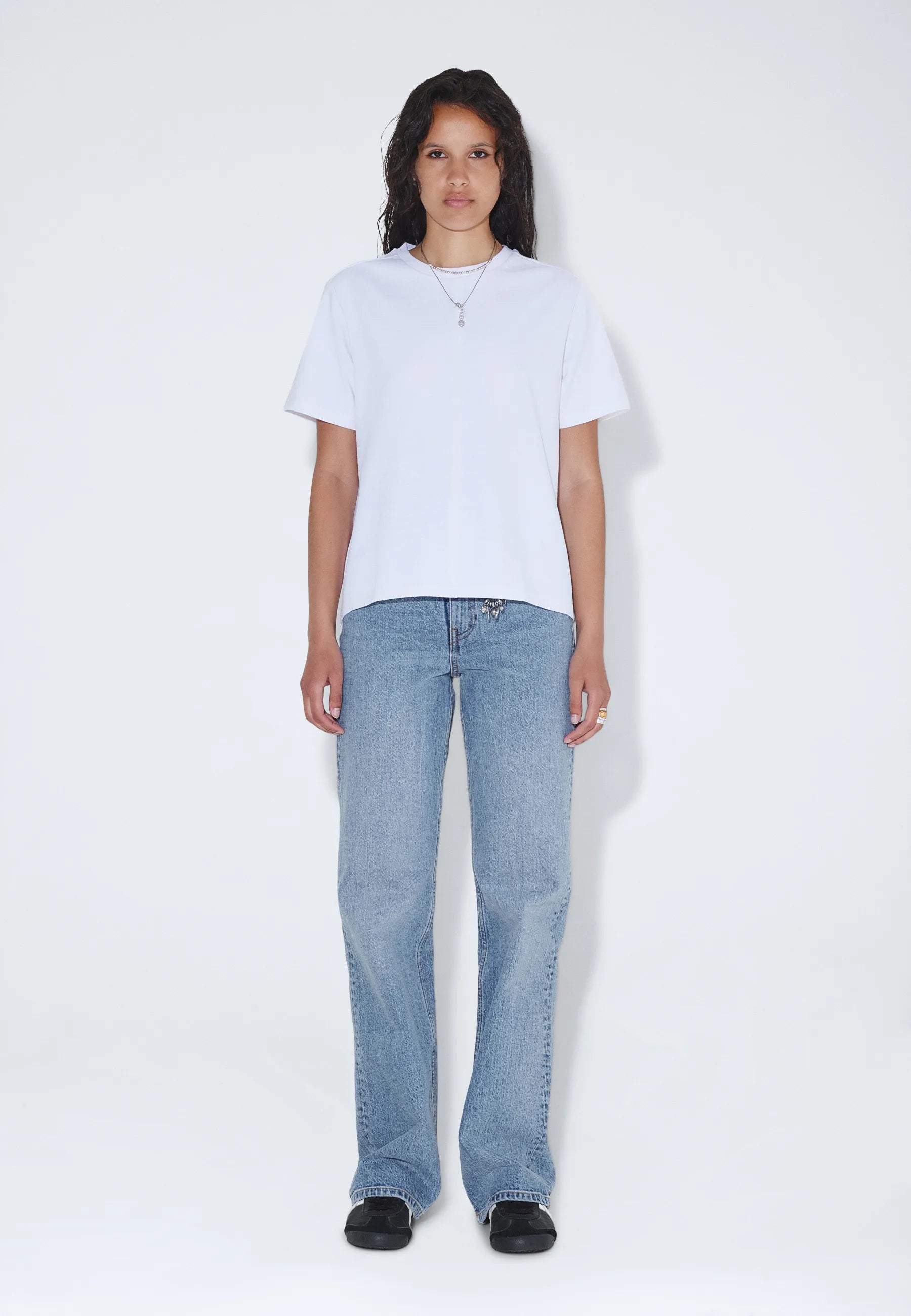 2621104CA2_DrDenim_TaliaTee_WhiteFog_Main_W1_2