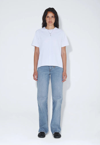 2621104CA2_DrDenim_TaliaTee_WhiteFog_Main_W1_2