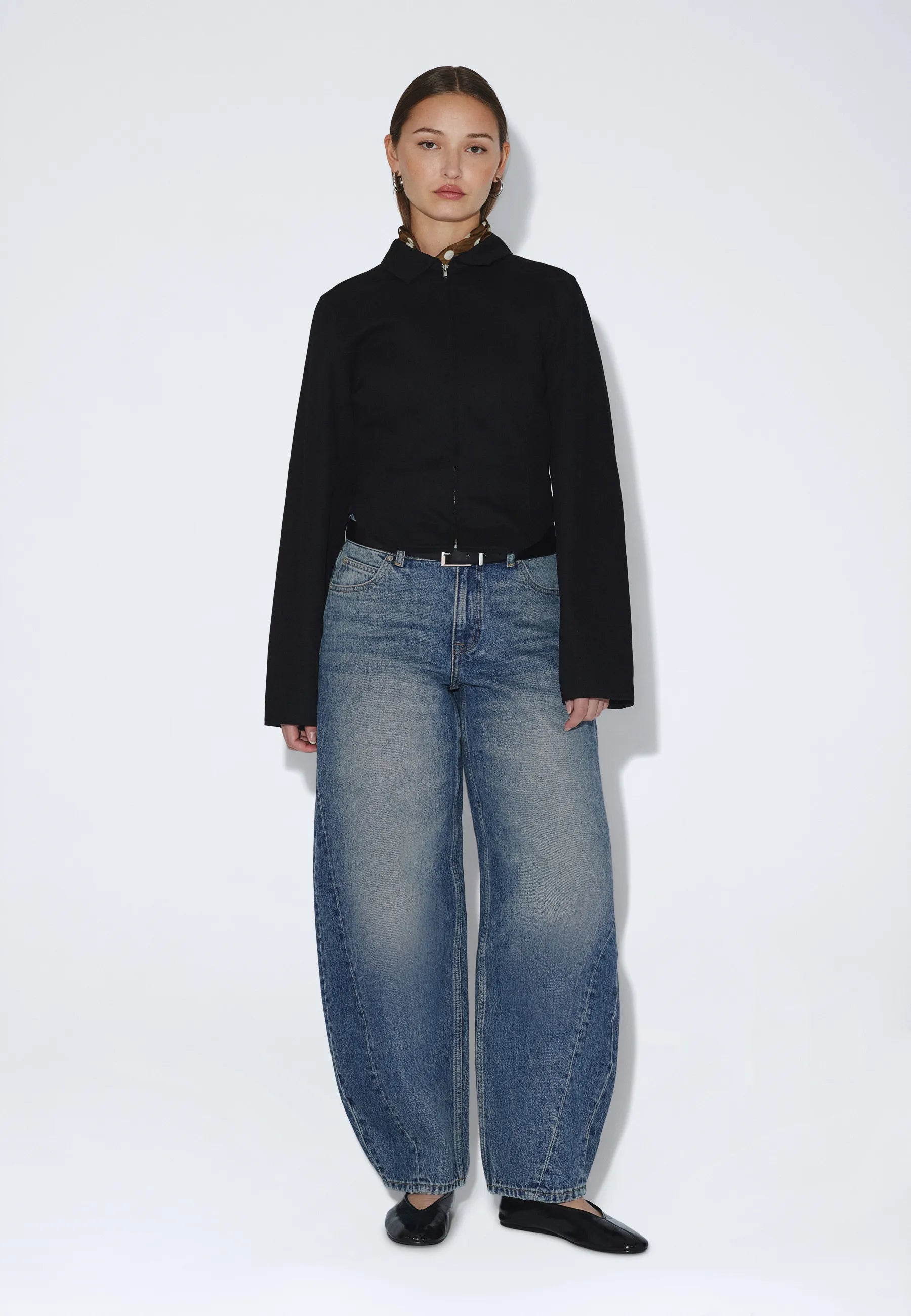 2630104M37_DrDenim_NanciMidBarrelSeam_StreamMidFadeDirt_main_W1_3