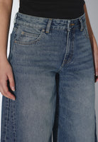 2630104M37_DrDenim_NanciMidBarrelSeam_StreamMidFadeDirt_main_W5_1