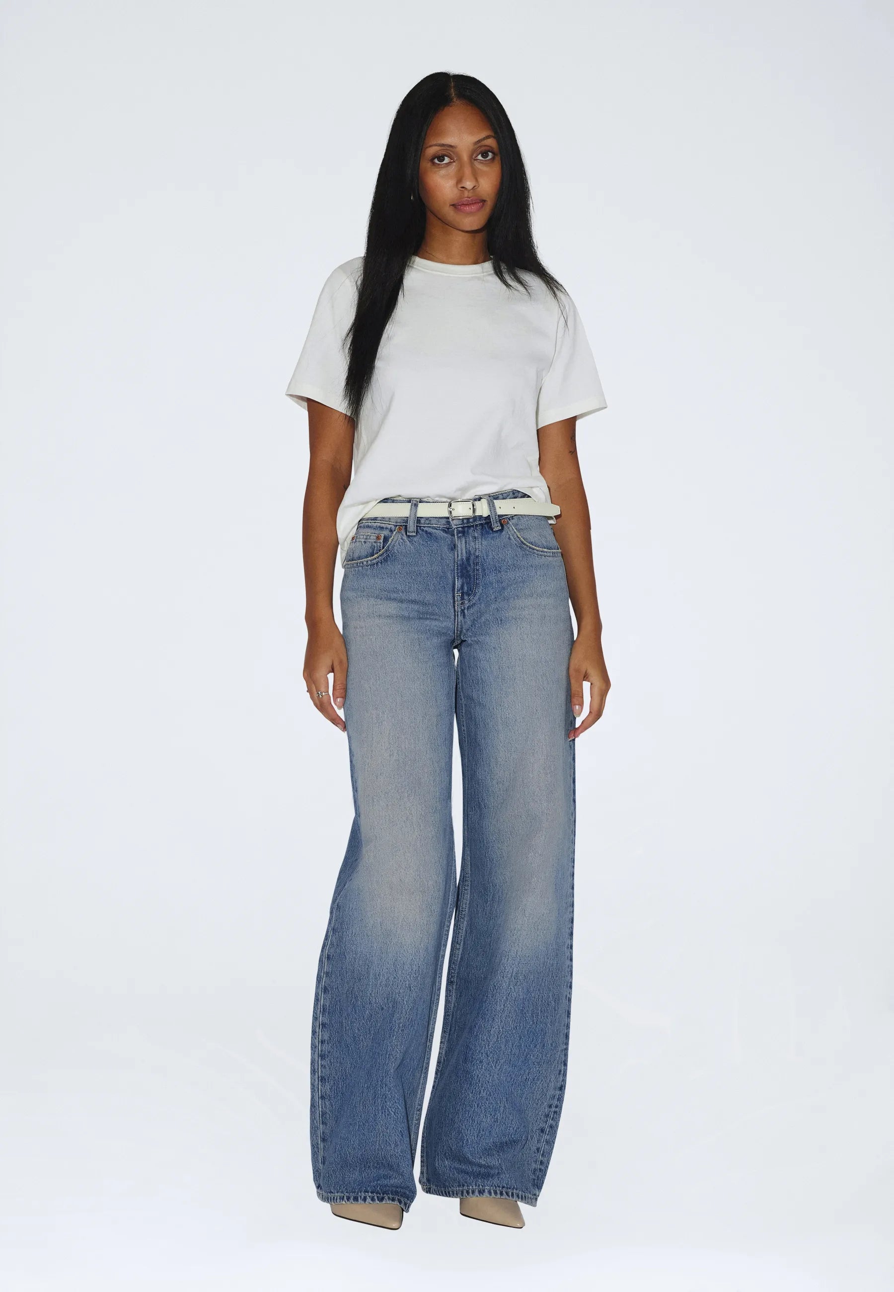 2630105M02_DrDenim_FW26__RhueHighWide_DriftSkyUsed_main_W1_4