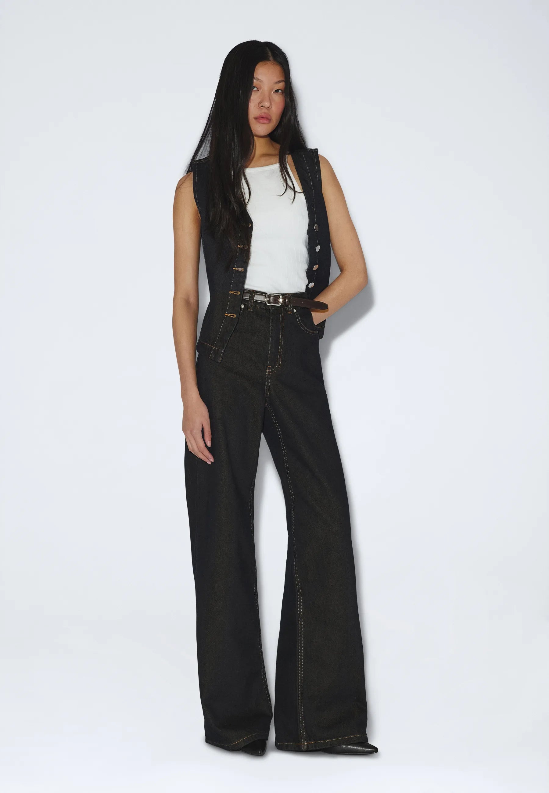 2630105M26_DrDenim_RhueHighWide_KodiakRinse_main_W1_3