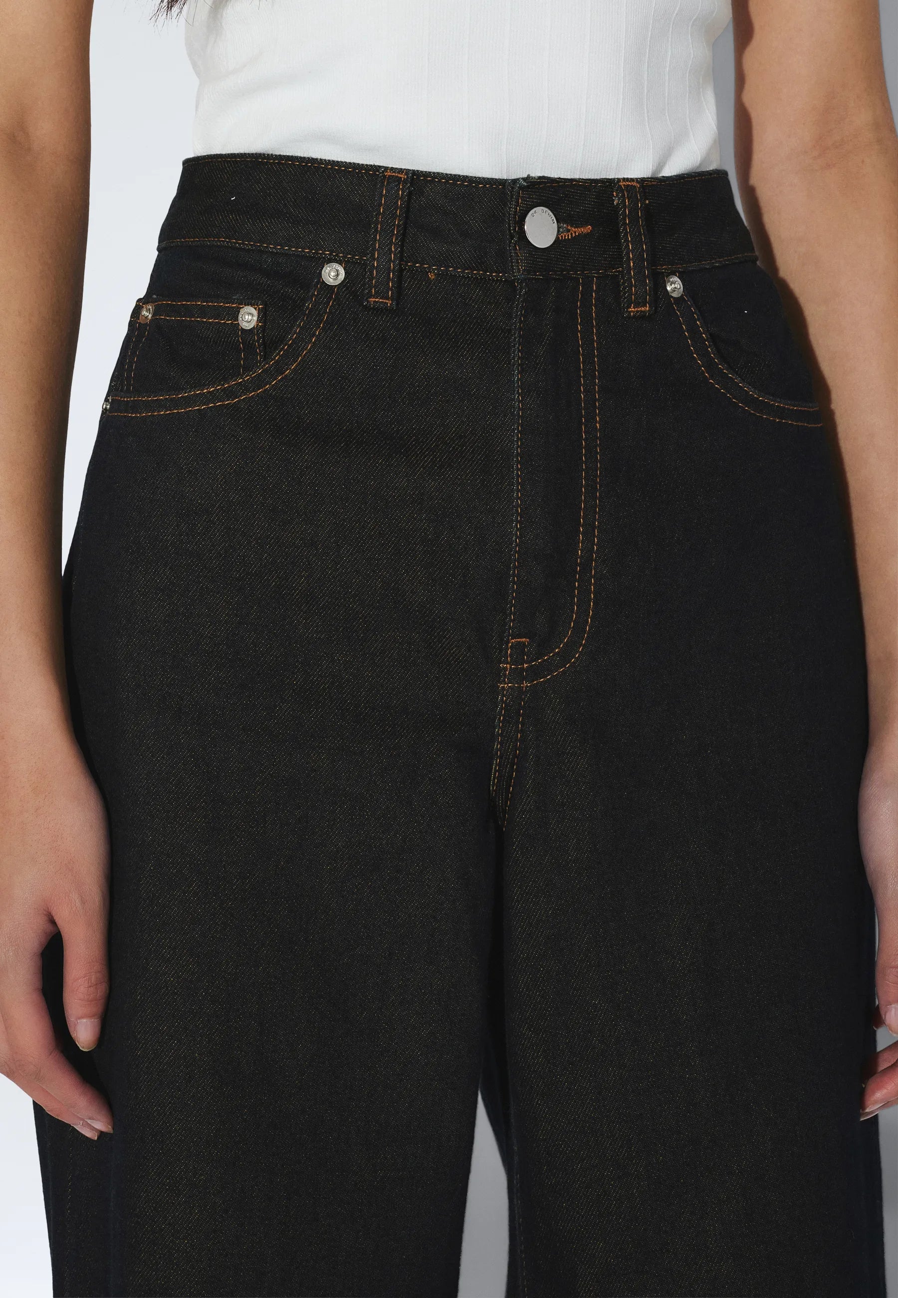 2630105M26_DrDenim_RhueHighWide_KodiakRinse_main_W5_1