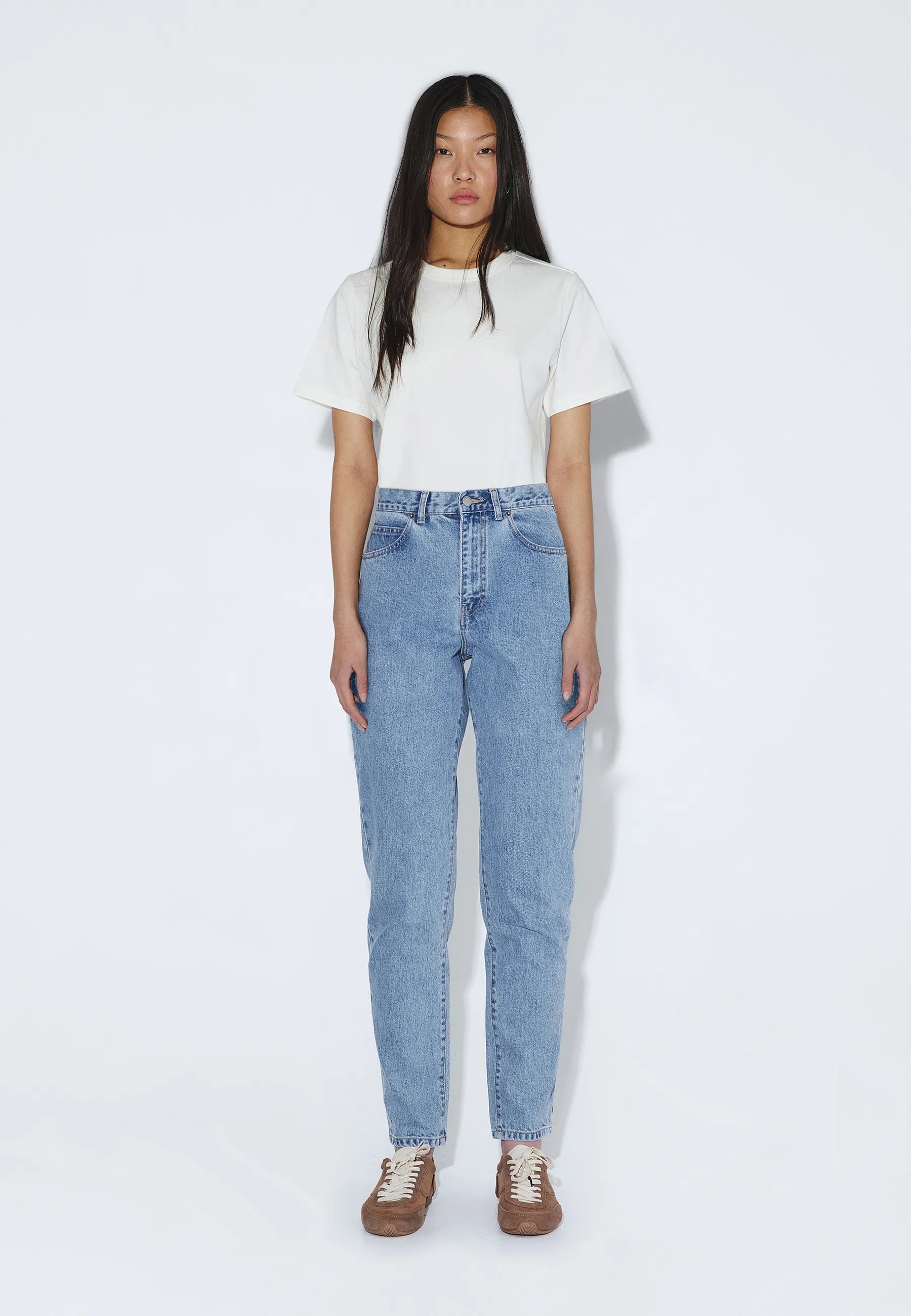 2630106L62_DrDenim_NoraHighTapered_LightRetro_Main_W1_3