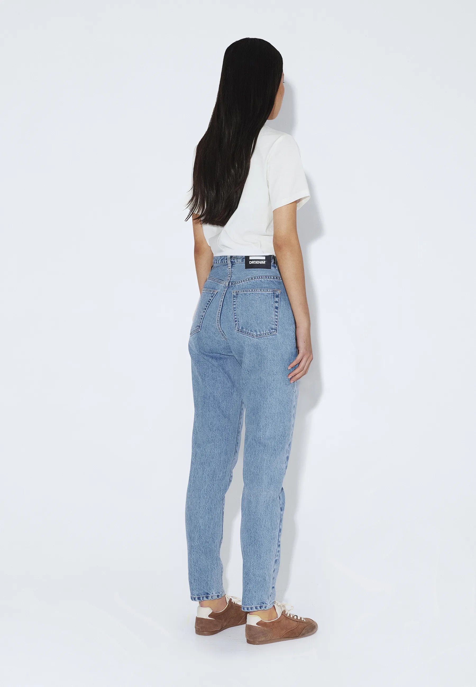 2630106L62_DrDenim_NoraHighTapered_LightRetro_Main_W2_1