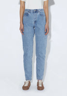 2630106L62_DrDenim_NoraHighTapered_LightRetro_Main_W3_1