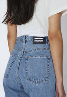 2630106L62_DrDenim_NoraHighTapered_LightRetro_Main_W5_1