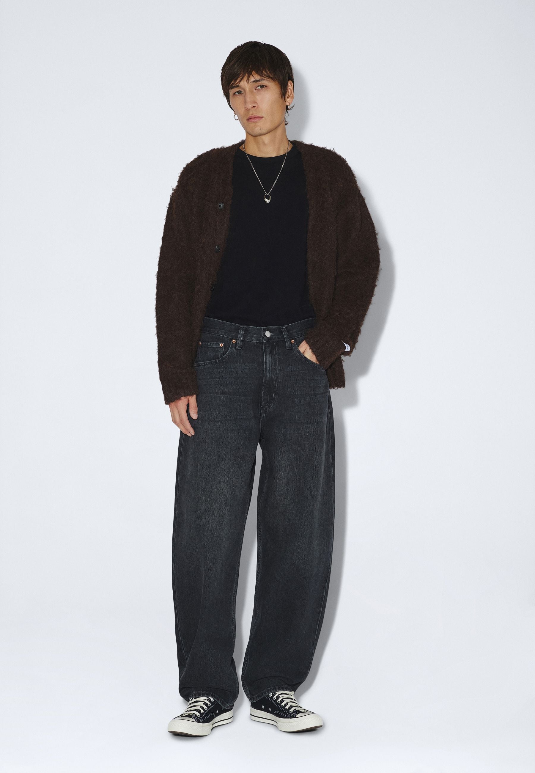 2630107115_DrDenim_OmarBarrel_DarkGreyUsed_main_M1_3