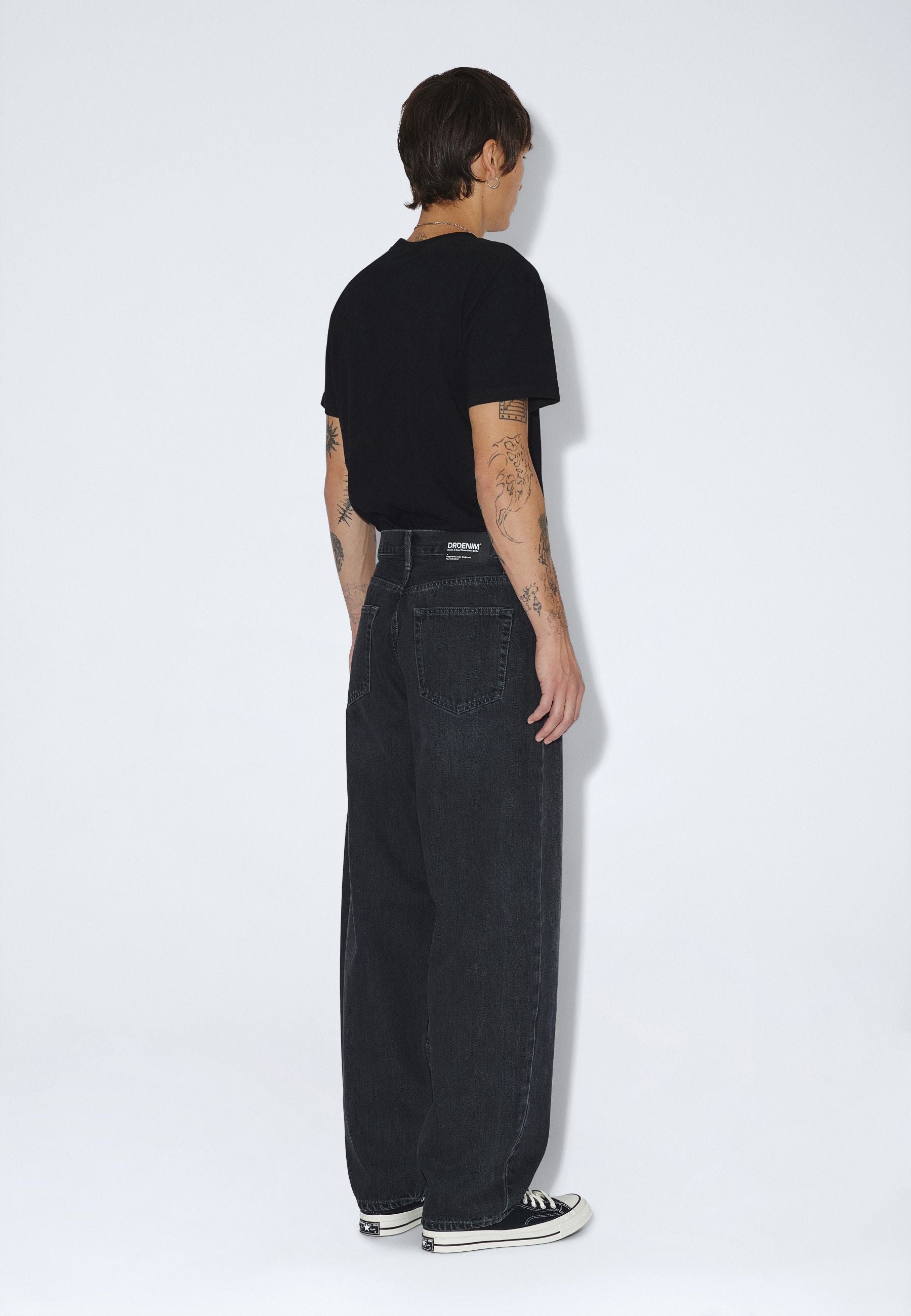 2630107115_DrDenim_OmarBarrel_DarkGreyUsed_main_M2_1