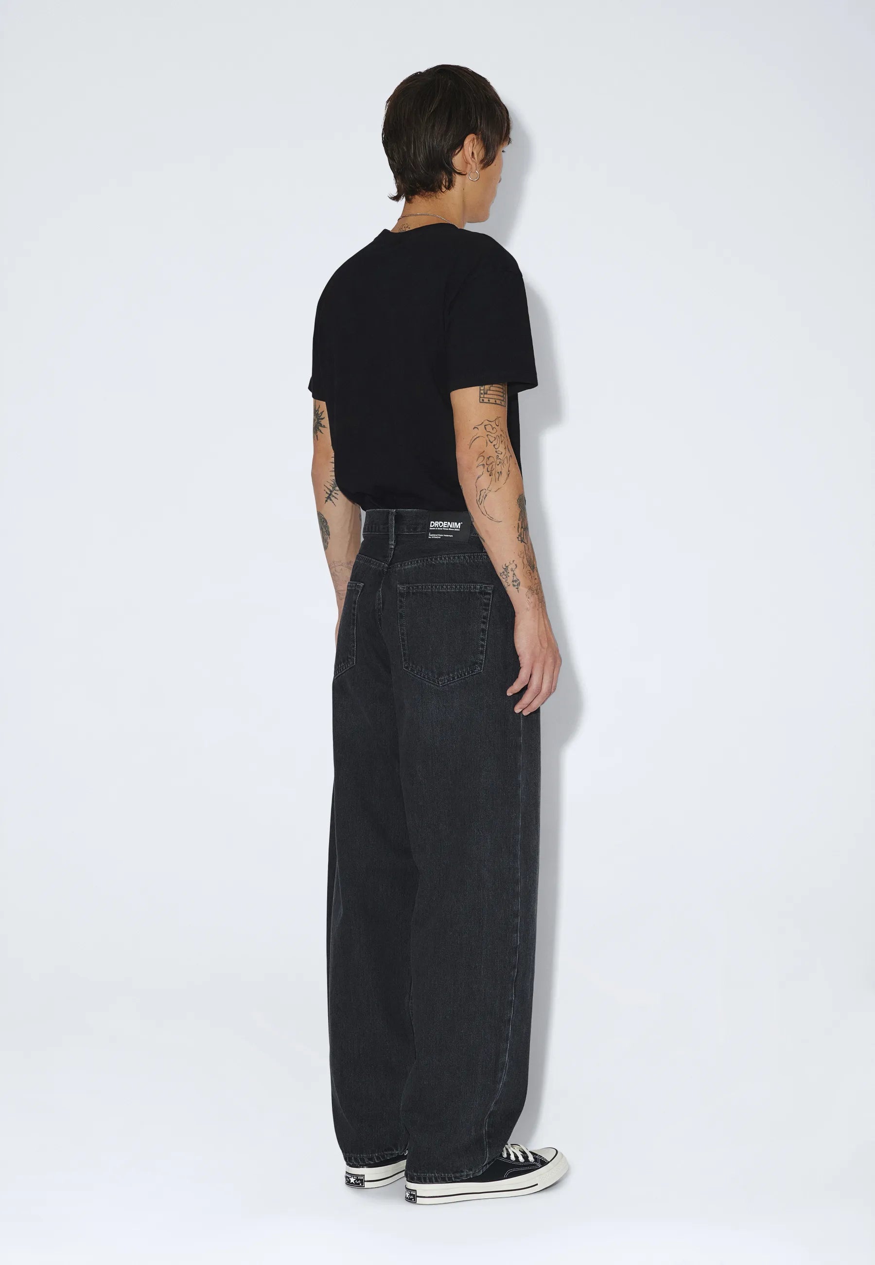2630107115_DrDenim_OmarBarrel_DarkGreyUsed_main_M2_1