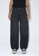 2630107115_DrDenim_OmarBarrel_DarkGreyUsed_main_M3_1