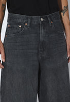 2630107115_DrDenim_OmarBarrel_DarkGreyUsed_main_M5_1
