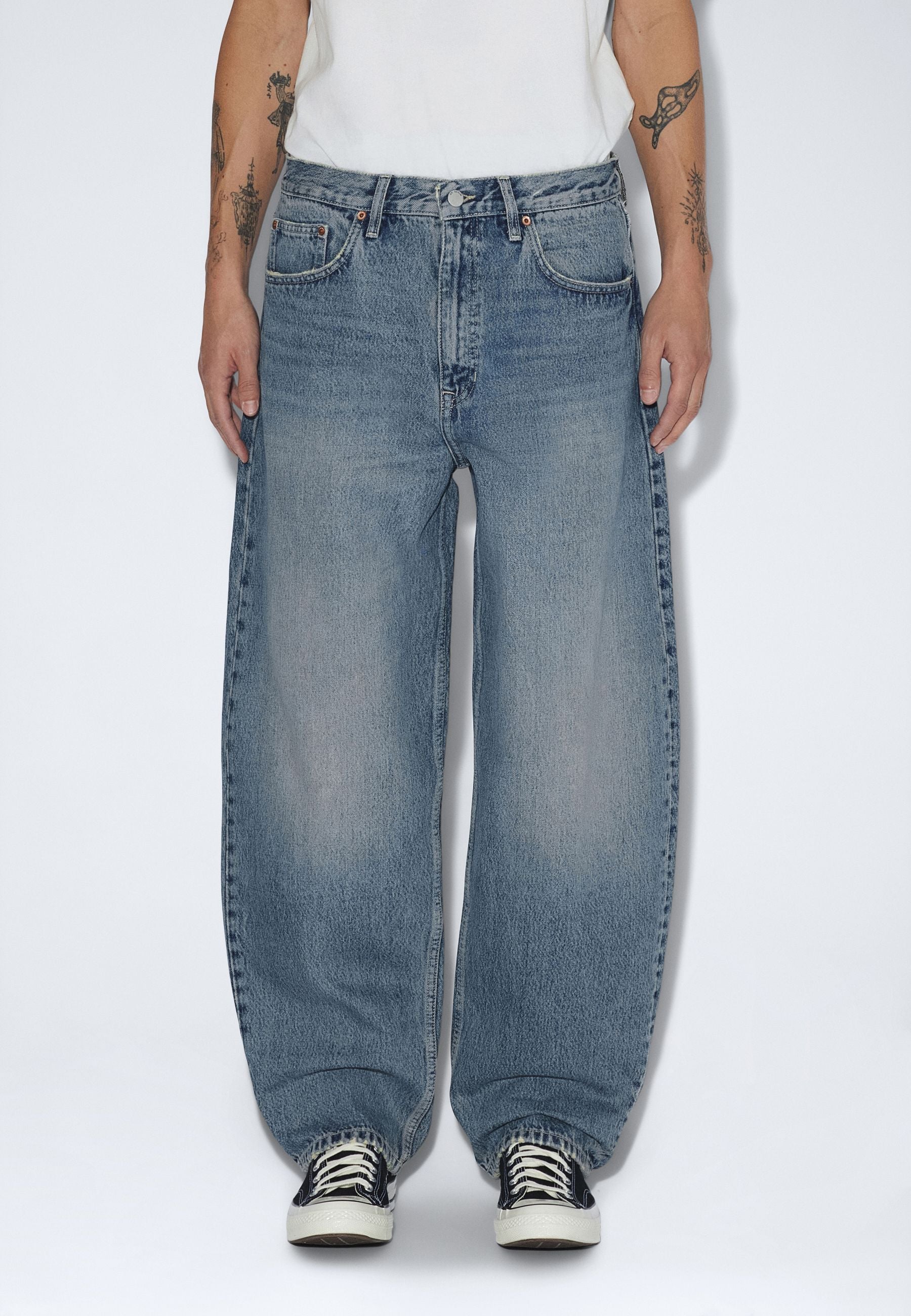 2630107M02_DrDenim_OmarBarrel_DriftSkyUsed_main_M3_1