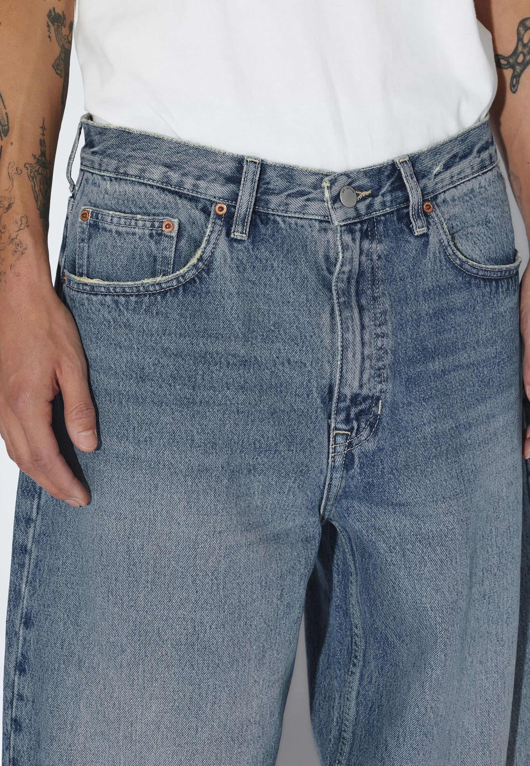 2630107M02_DrDenim_OmarBarrel_DriftSkyUsed_main_M5_1