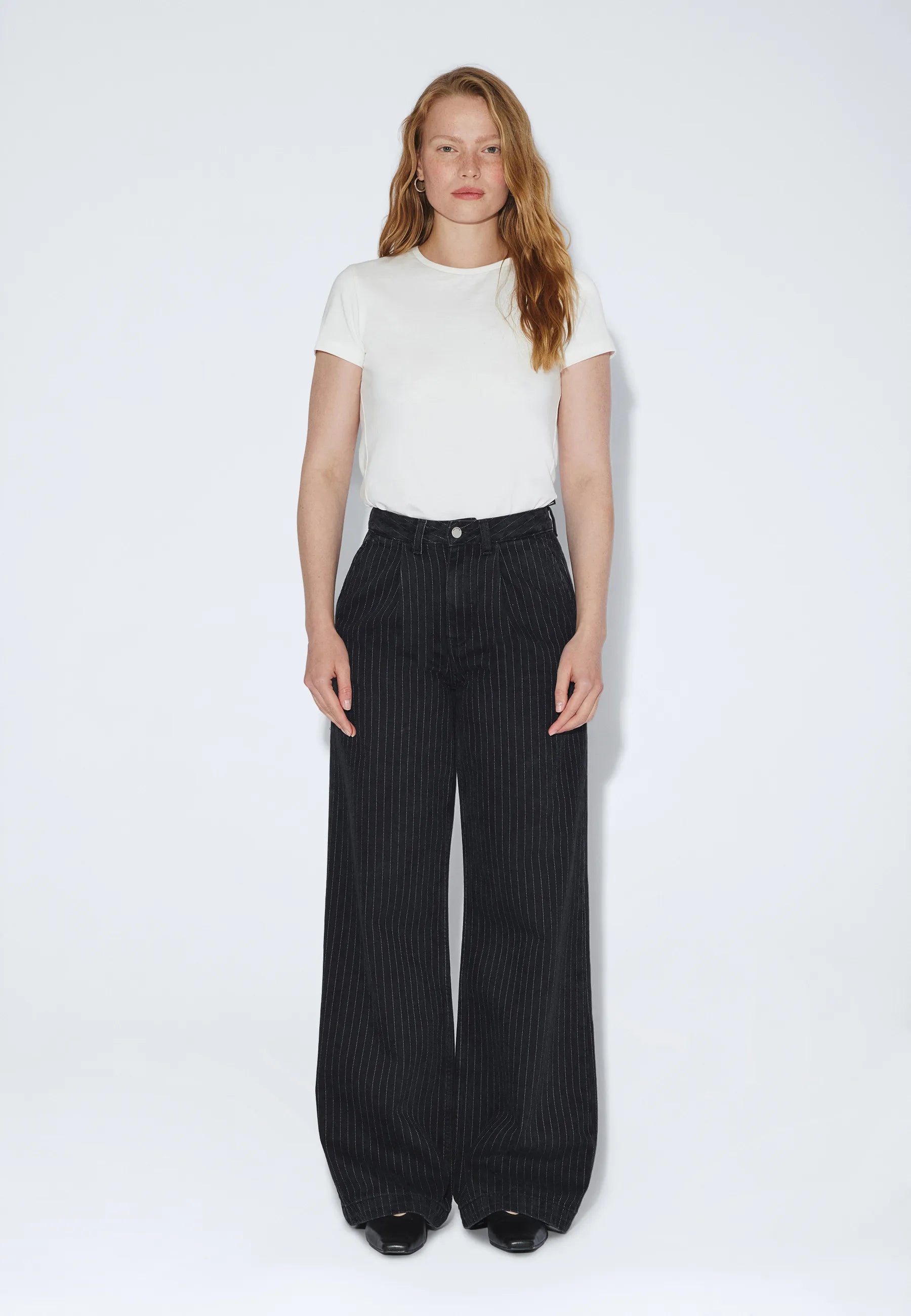 2630109BN6_DrDenim_RhueHighWidePleated_WashedBlackPinstripe_main_W1_1
